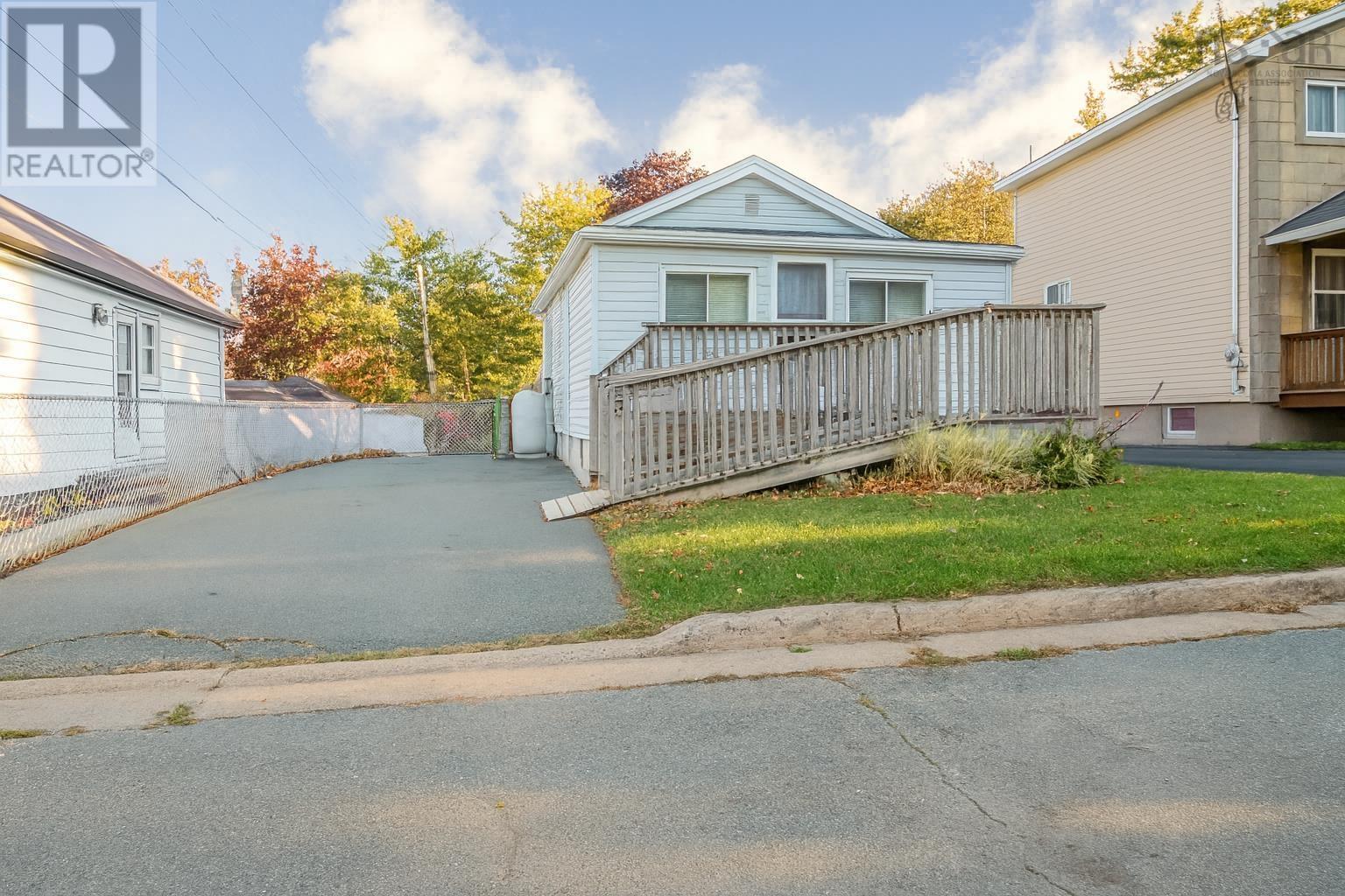 5 Cleary Drive, Dartmouth, Nova Scotia  B2Y 3X3 - Photo 3 - 202526051