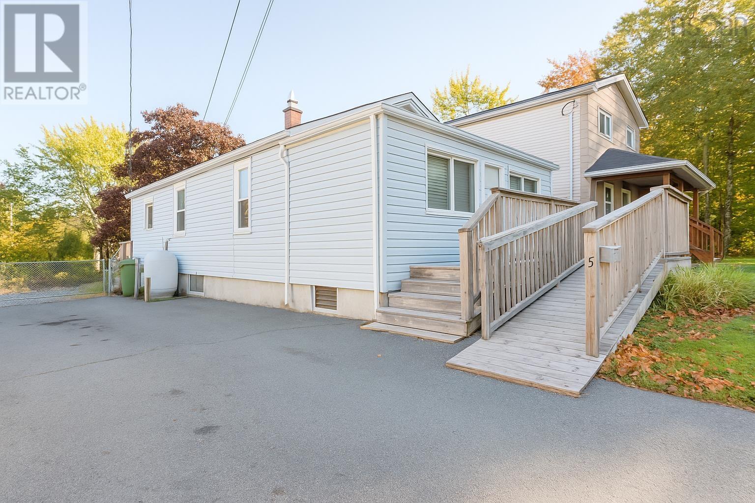 5 Cleary Drive, Dartmouth, Nova Scotia  B2Y 3X3 - Photo 2 - 202526051