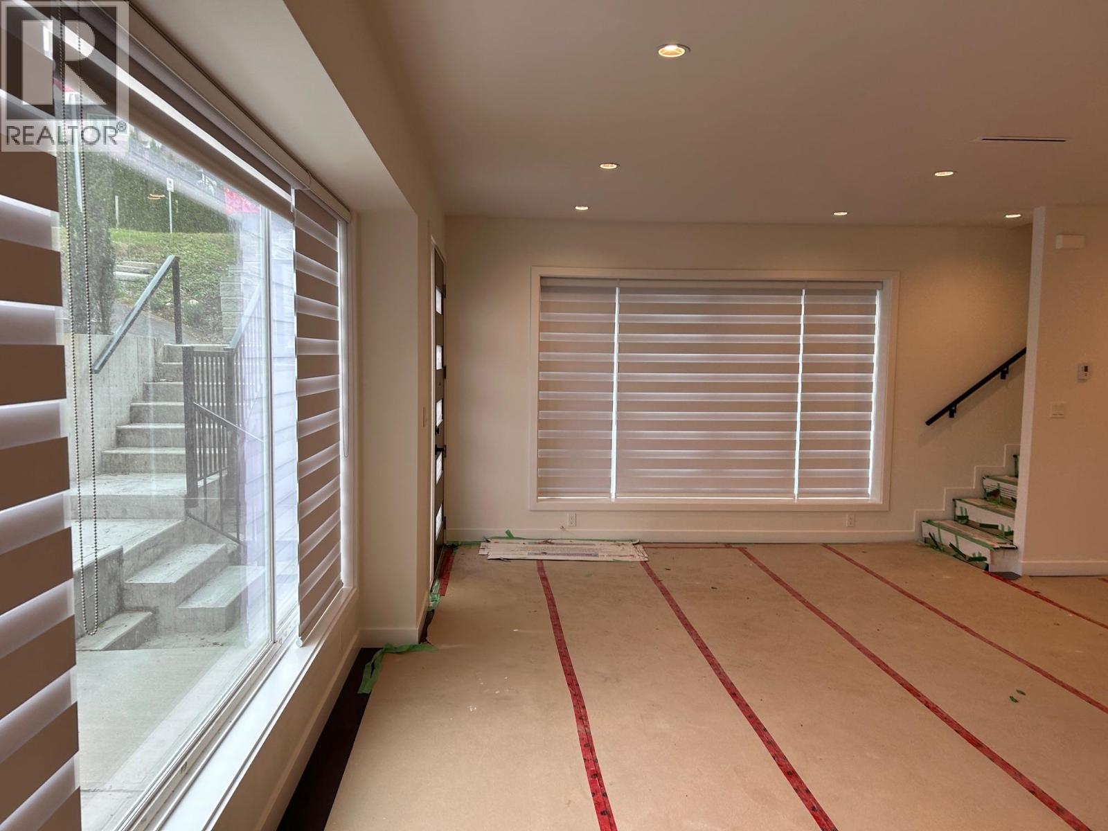 5623 Woodsworth Street, Burnaby, British Columbia  V5G 3P6 - Photo 6 - R3050628