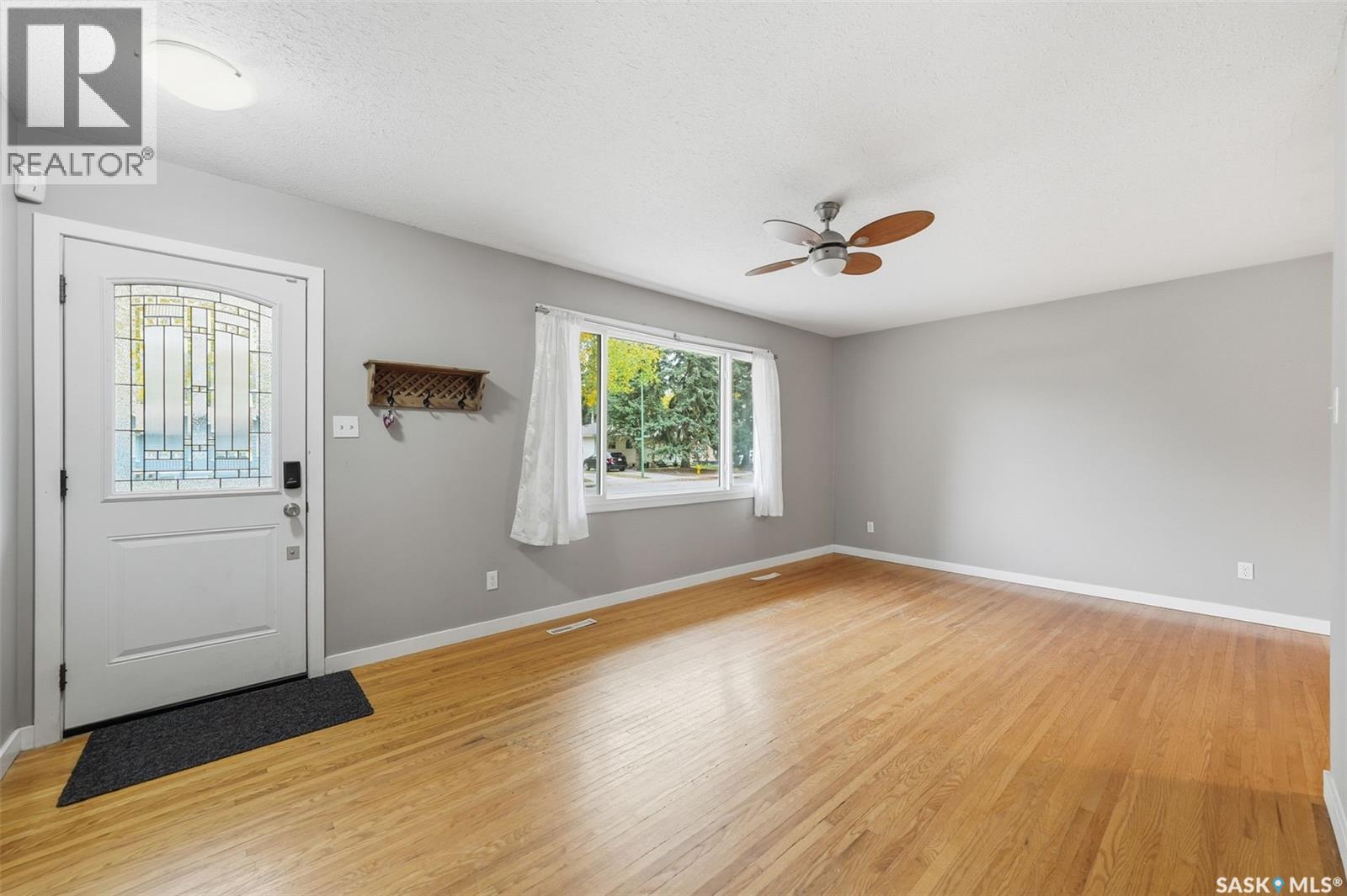 210 Cascade Street, Saskatoon, Saskatchewan  S7J 0M3 - Photo 3 - SK021154