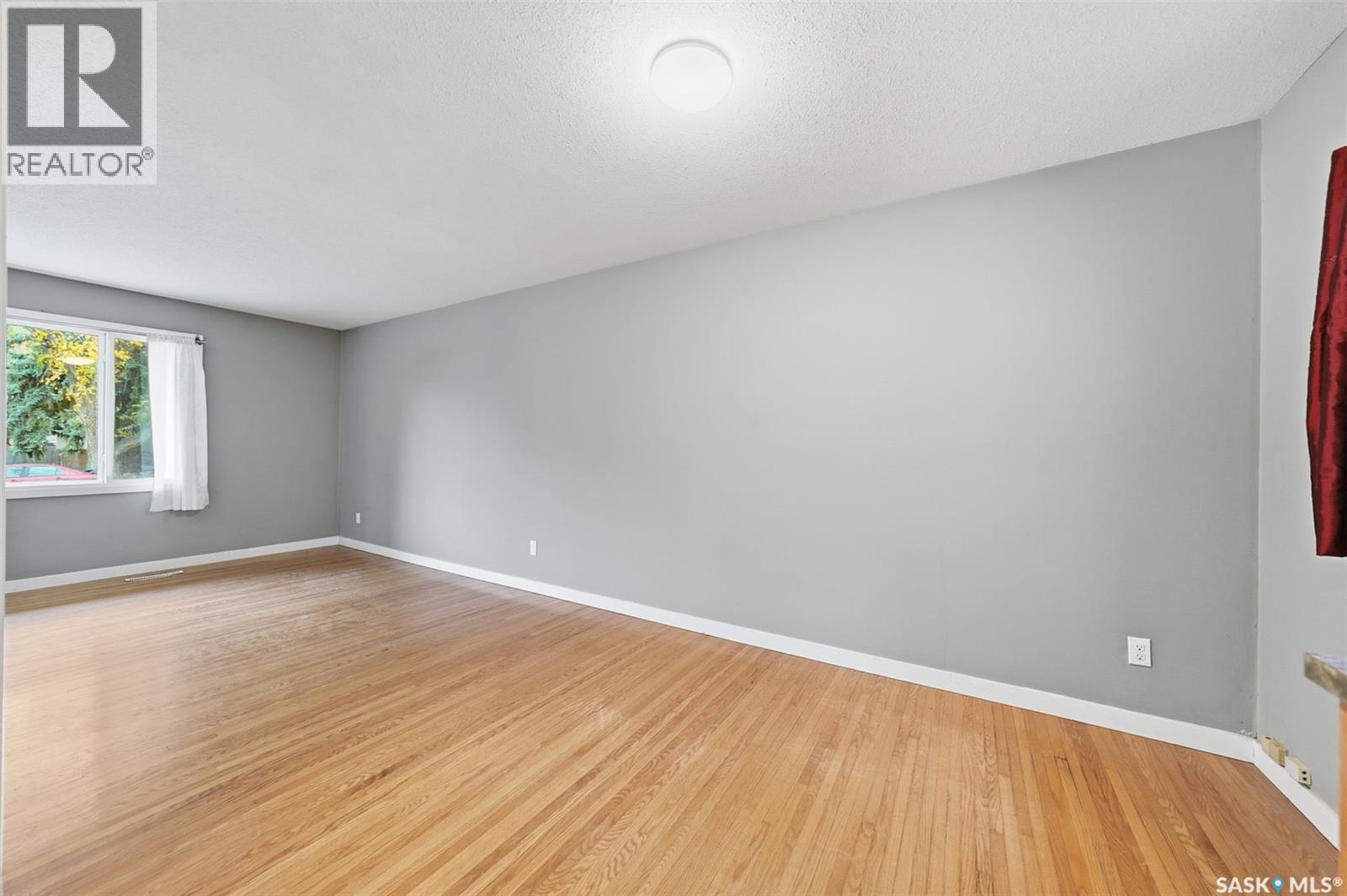 210 Cascade Street, Saskatoon, Saskatchewan  S7J 0M3 - Photo 4 - SK021154