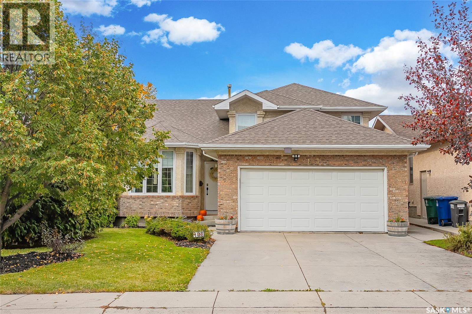 103 Budz Crescent, Saskatoon, Saskatchewan  S7N 4M5 - Photo 1 - SK021126
