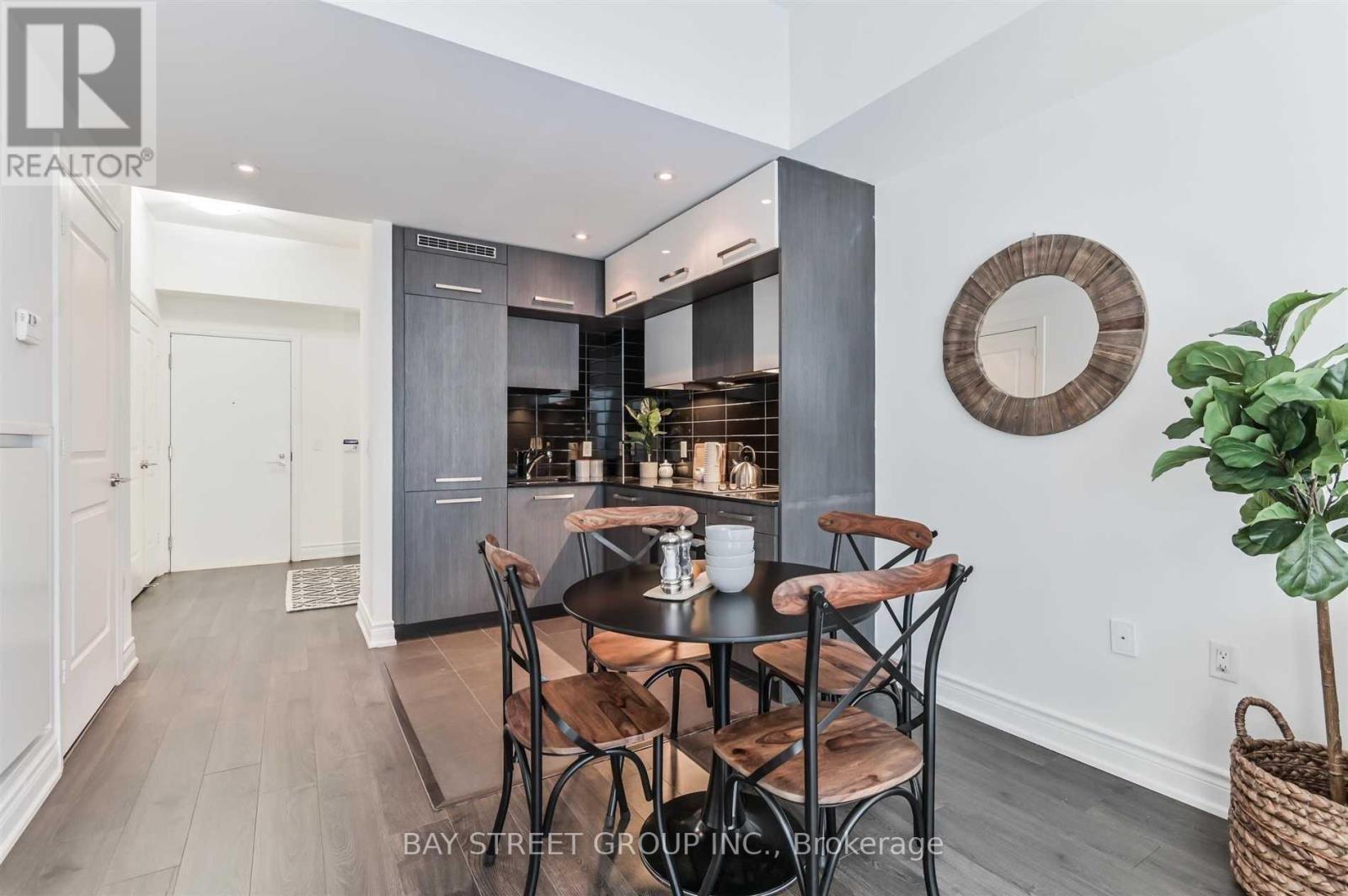 405 - 8 The Esplanade, Toronto, Ontario  M5E 0A6 - Photo 13 - C12469334