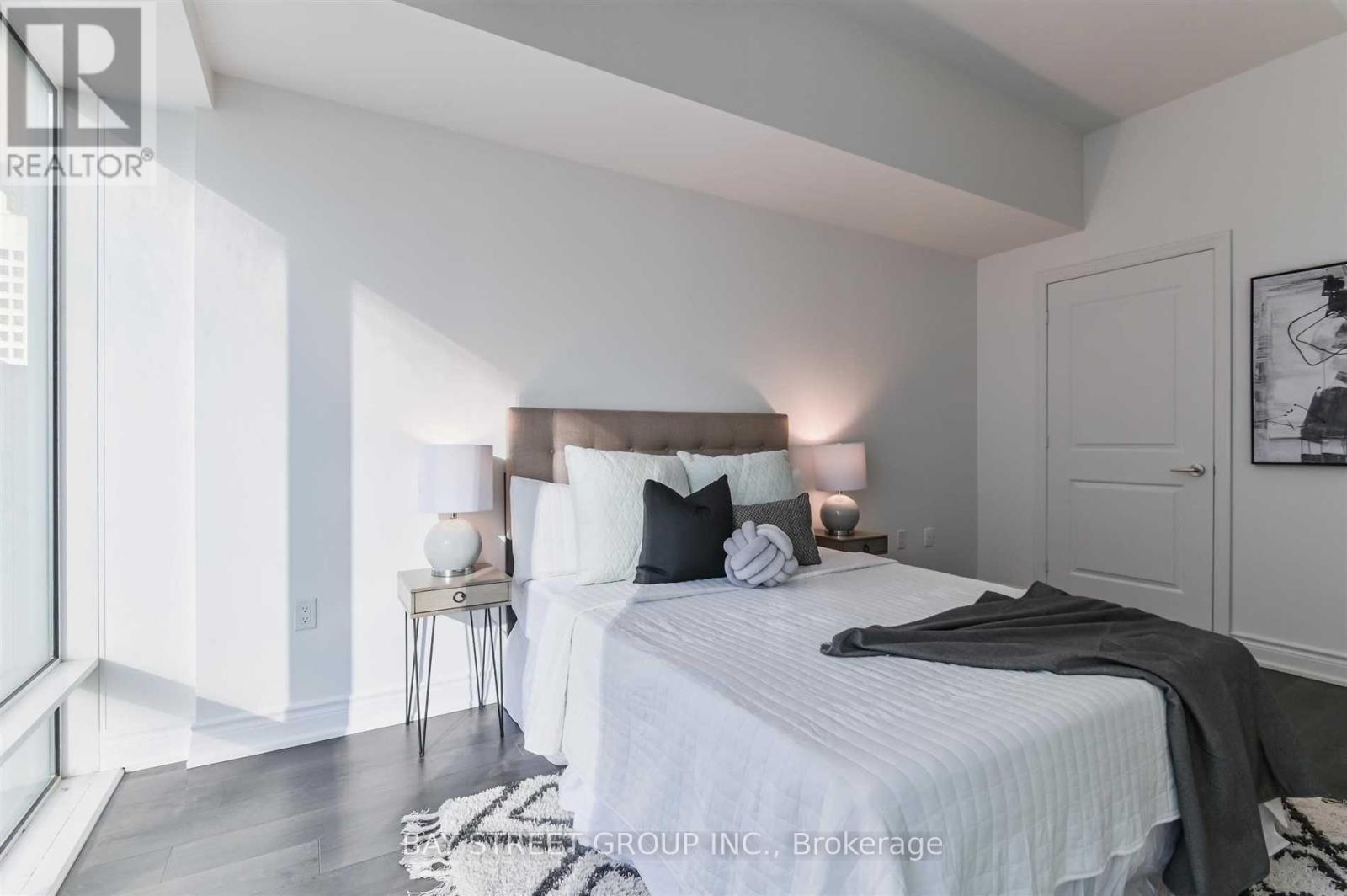 405 - 8 The Esplanade, Toronto, Ontario  M5E 0A6 - Photo 16 - C12469334