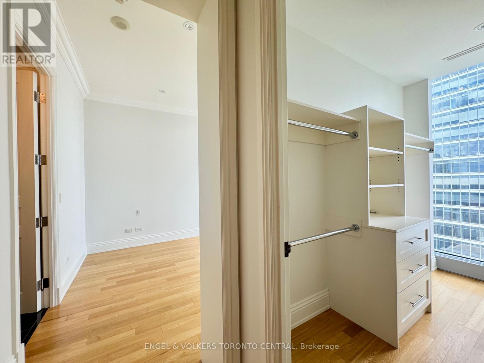3404 - 183 Wellington Street W, Toronto, Ontario  M5V 0A1 - Photo 19 - C12469380