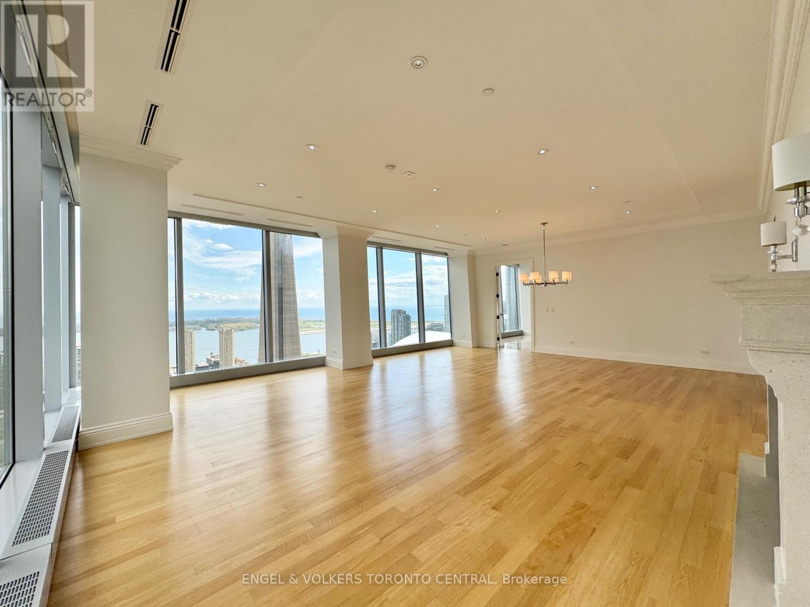 3404 - 183 Wellington Street W, Toronto, Ontario  M5V 0A1 - Photo 9 - C12469380