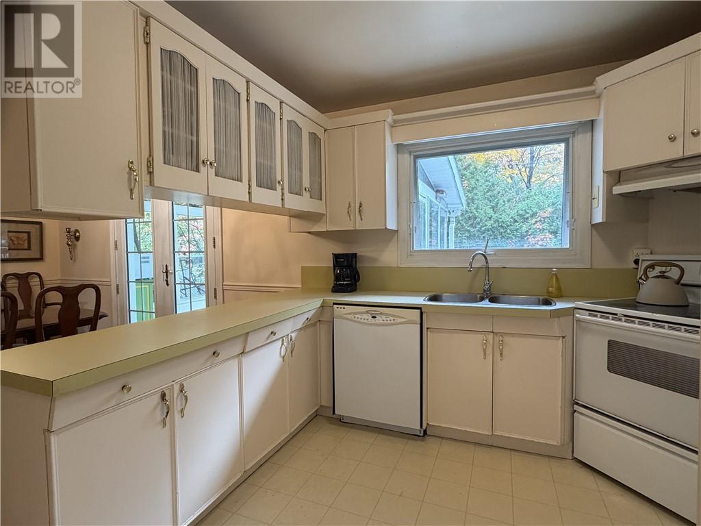 1734 Latimer Crescent, Sudbury, Ontario  P3E 2V7 - Photo 4 - 2125235