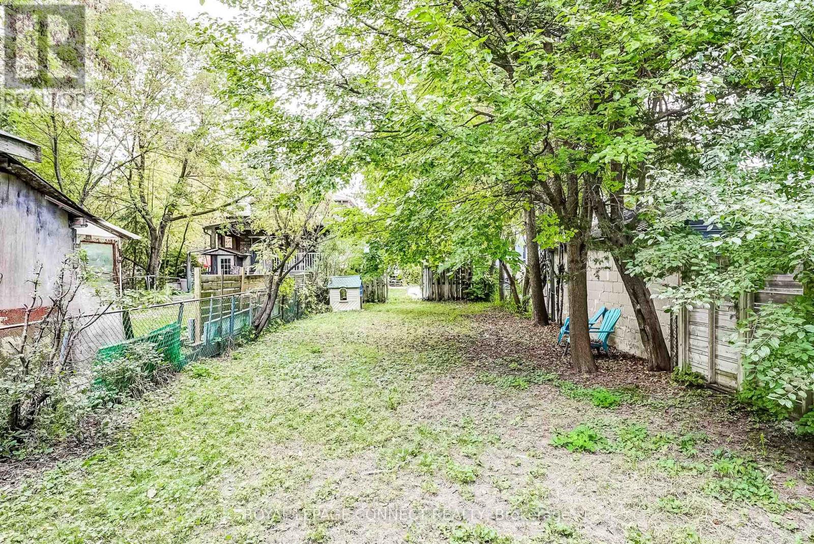 213 Gledhill Avenue, Toronto, Ontario  M4C 5K9 - Photo 13 - E12469309