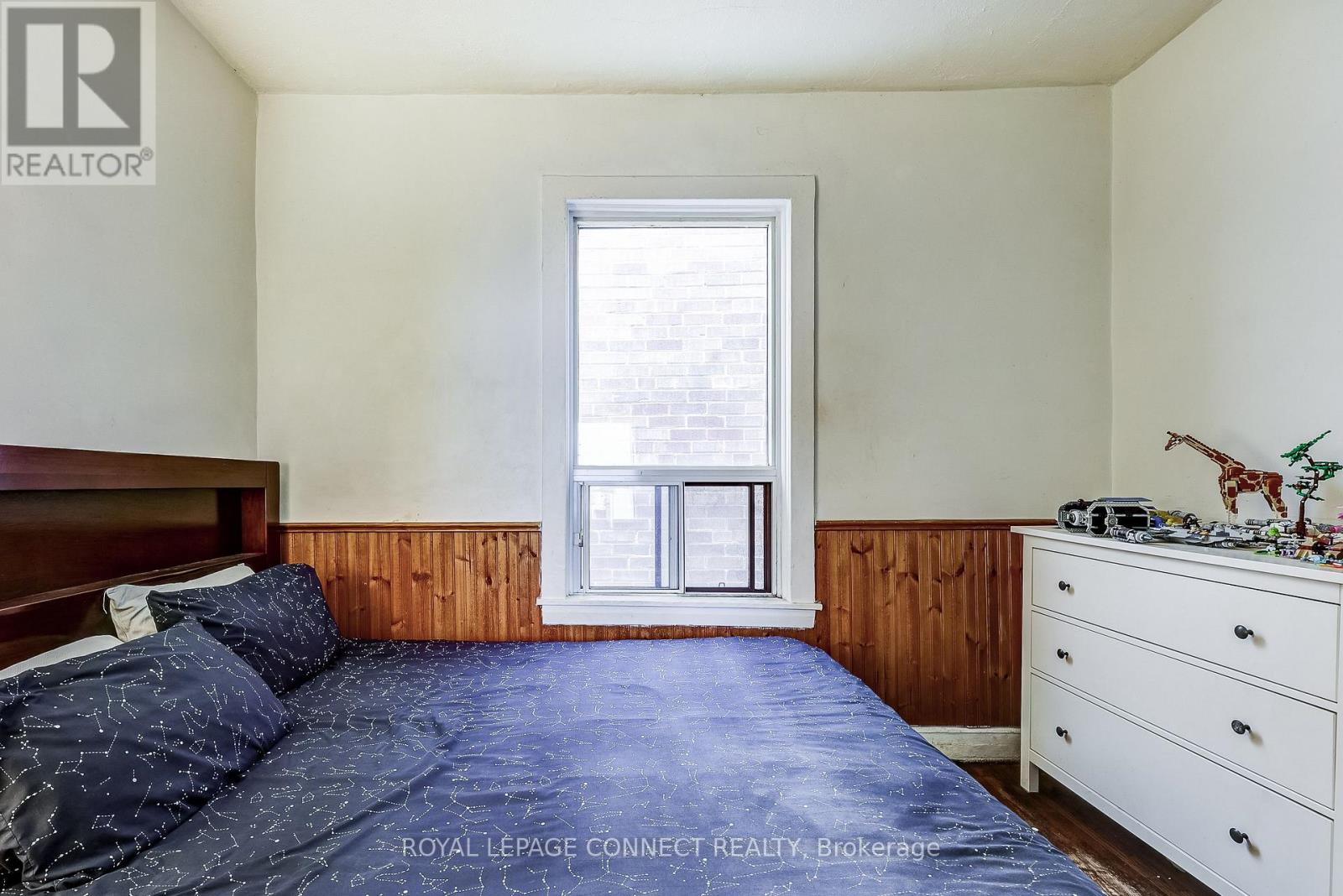 213 Gledhill Avenue, Toronto, Ontario  M4C 5K9 - Photo 6 - E12469309