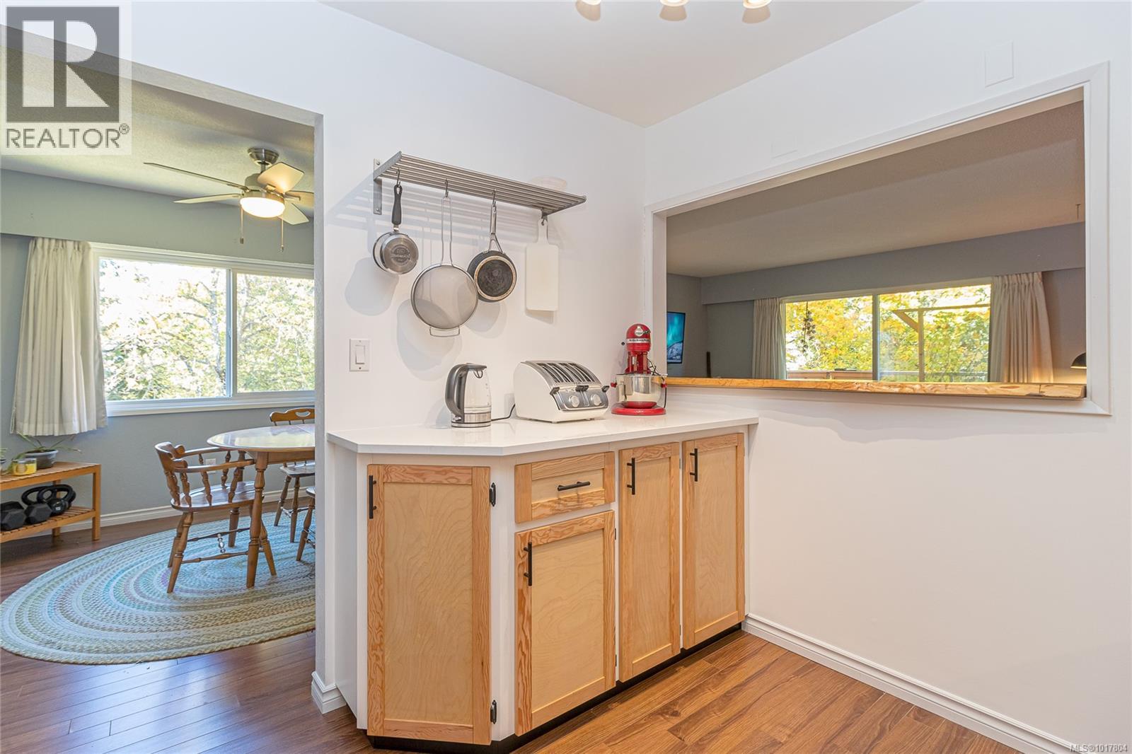 310 1490 Garnet Rd, Saanich, British Columbia V8P 5L1 - Photo 14 - 1017804