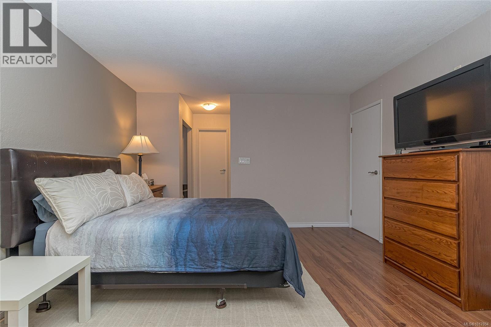 310 1490 Garnet Rd, Saanich, British Columbia V8P 5L1 - Photo 17 - 1017804