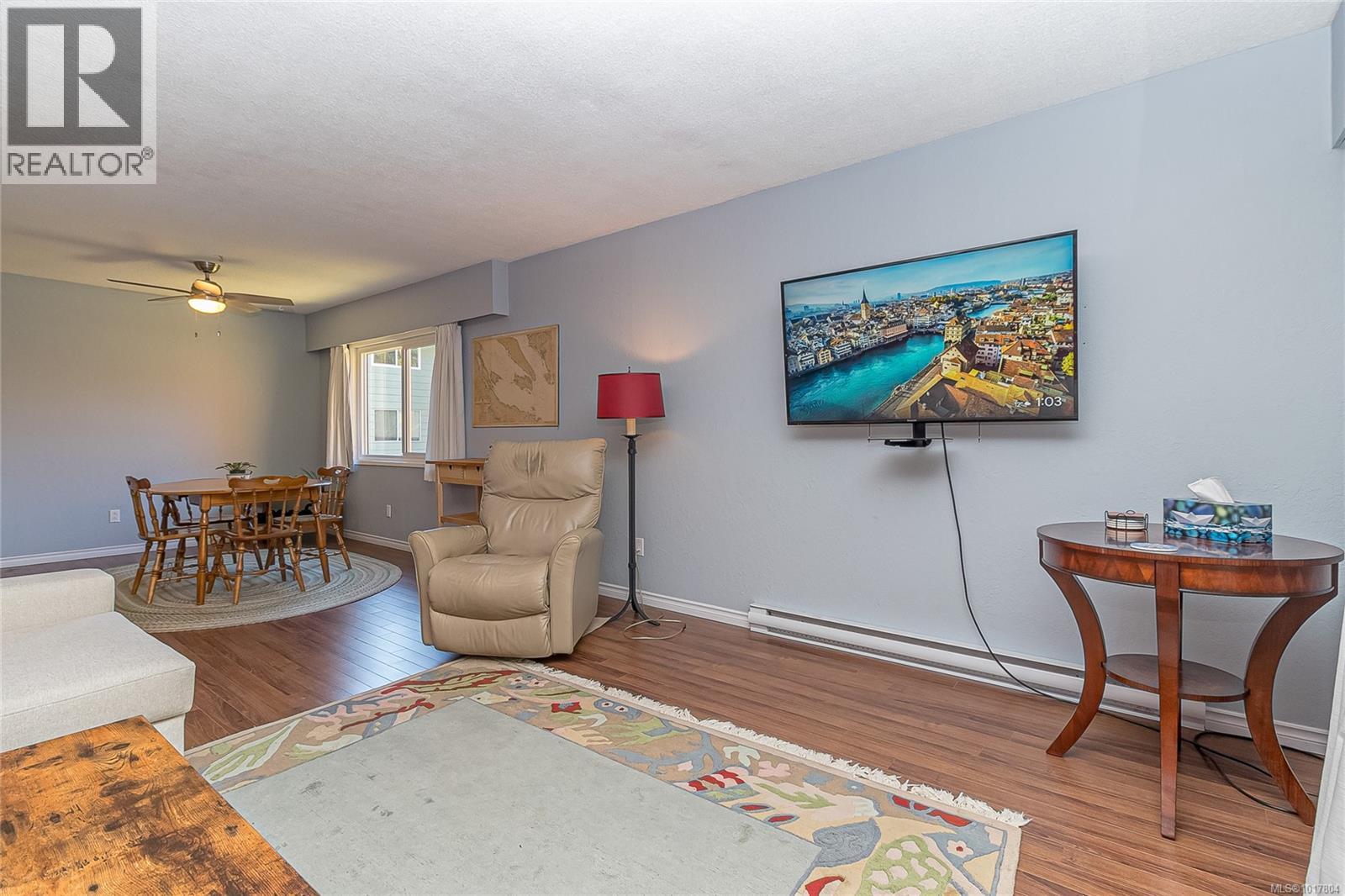 310 1490 Garnet Rd, Saanich, British Columbia V8P 5L1 - Photo 7 - 1017804