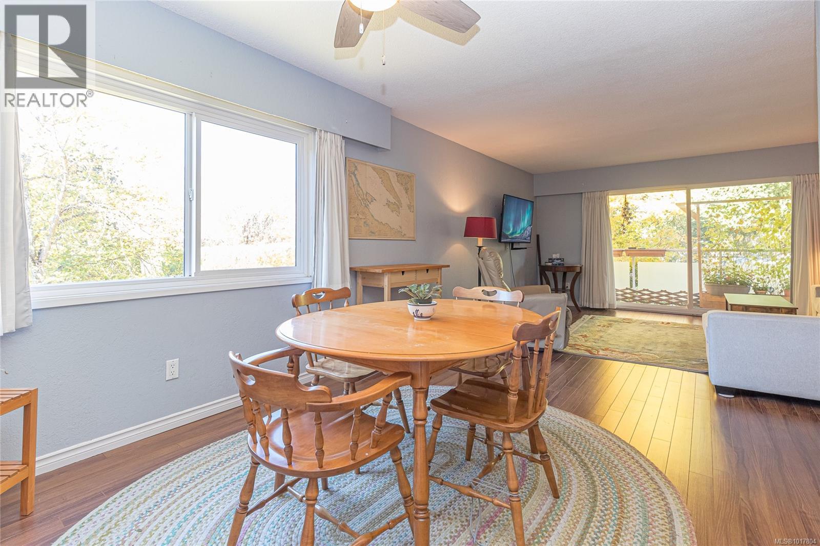 310 1490 Garnet Rd, Saanich, British Columbia V8P 5L1 - Photo 8 - 1017804