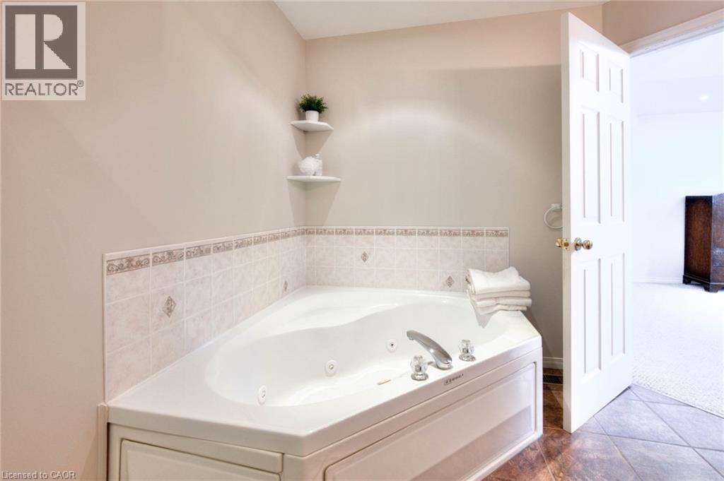 36 Fullerton Street, Waterloo, Ontario  N2L 6L4 - Photo 26 - 40780057