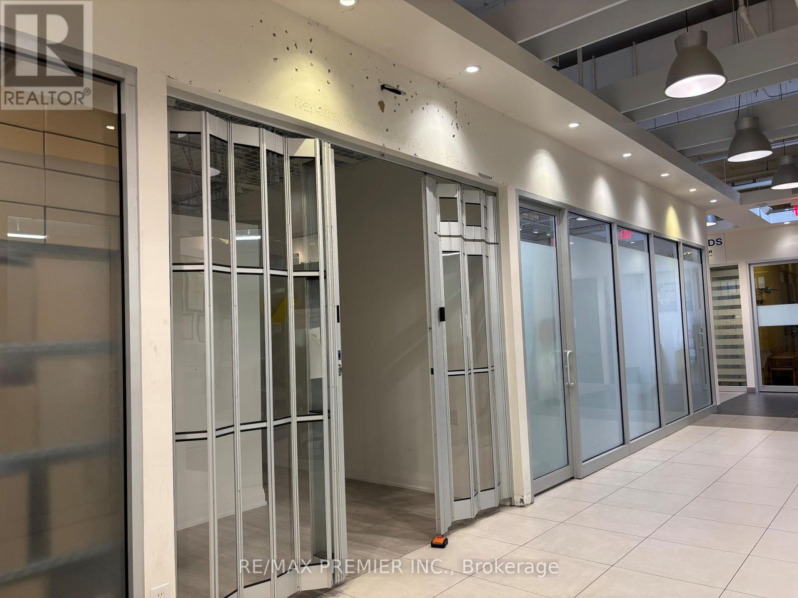 44 - 7181 Yonge Street, Markham, Ontario  L3T 0C7 - Photo 4 - N12469295