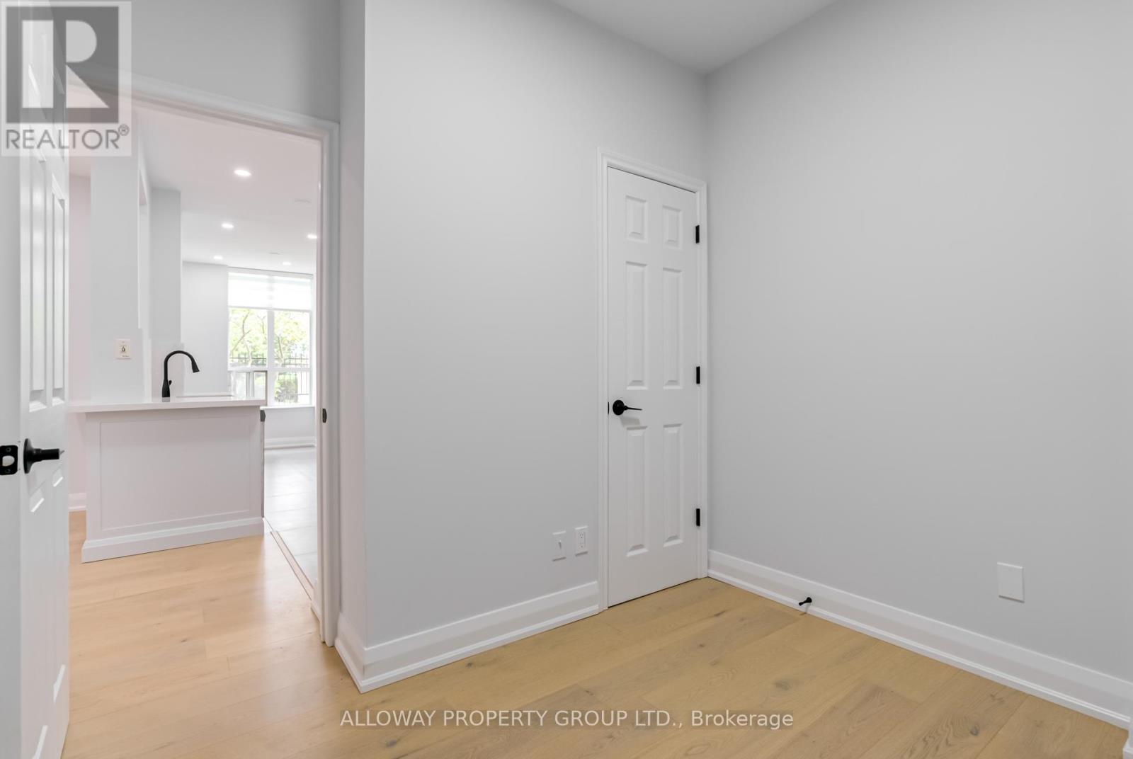 103 - 130 Pond Drive, Markham, Ontario  L3T 7W5 - Photo 24 - N12469305