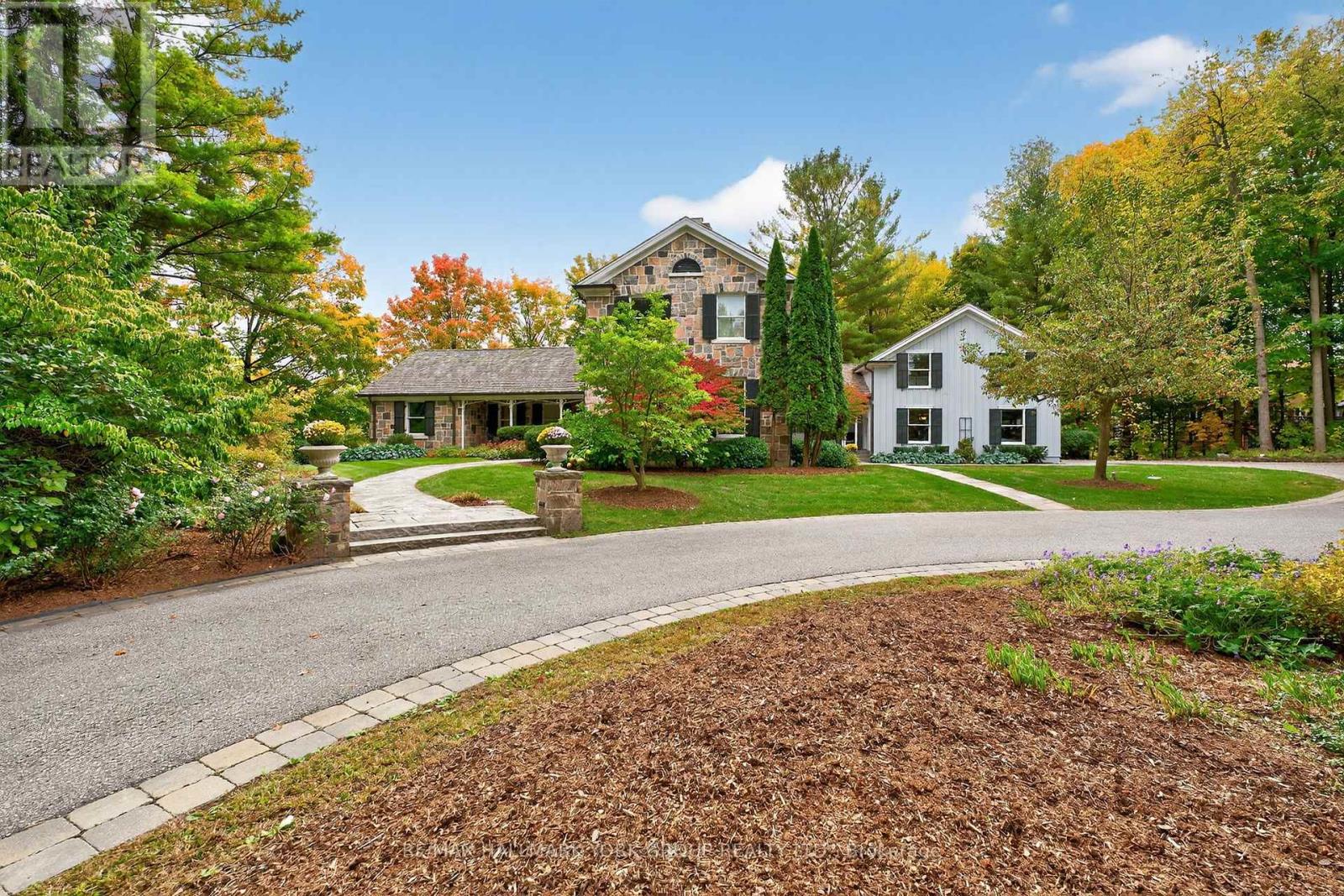 553 ST JOHN'S SIDE ROAD, Aurora, Ontario