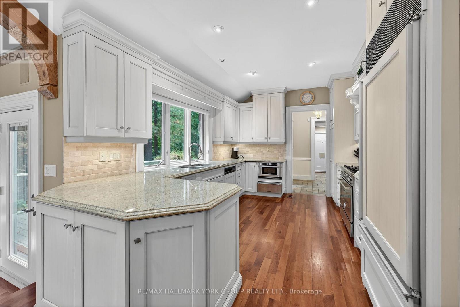 553 St John's Side Road, Aurora, Ontario  L4G 0N1 - Photo 6 - N12469360