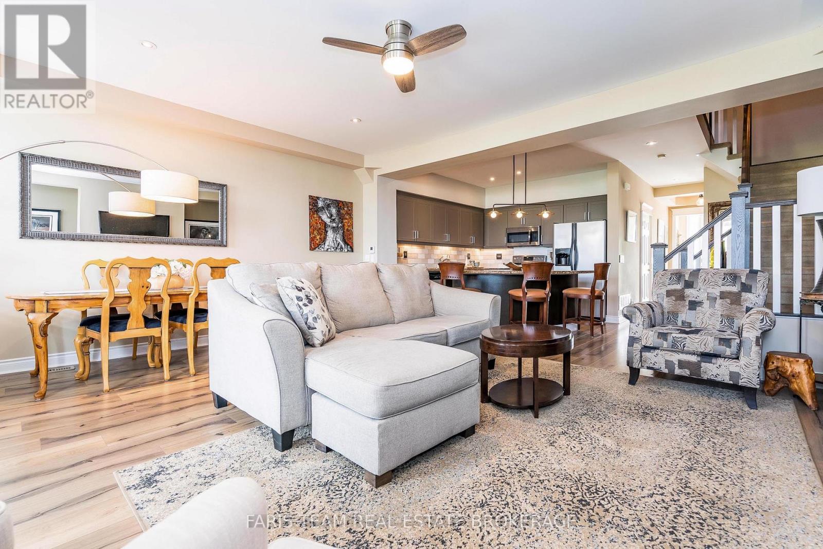 192 Wycliffe Cove, Tay, Ontario  L0K 2A0 - Photo 14 - S12469342