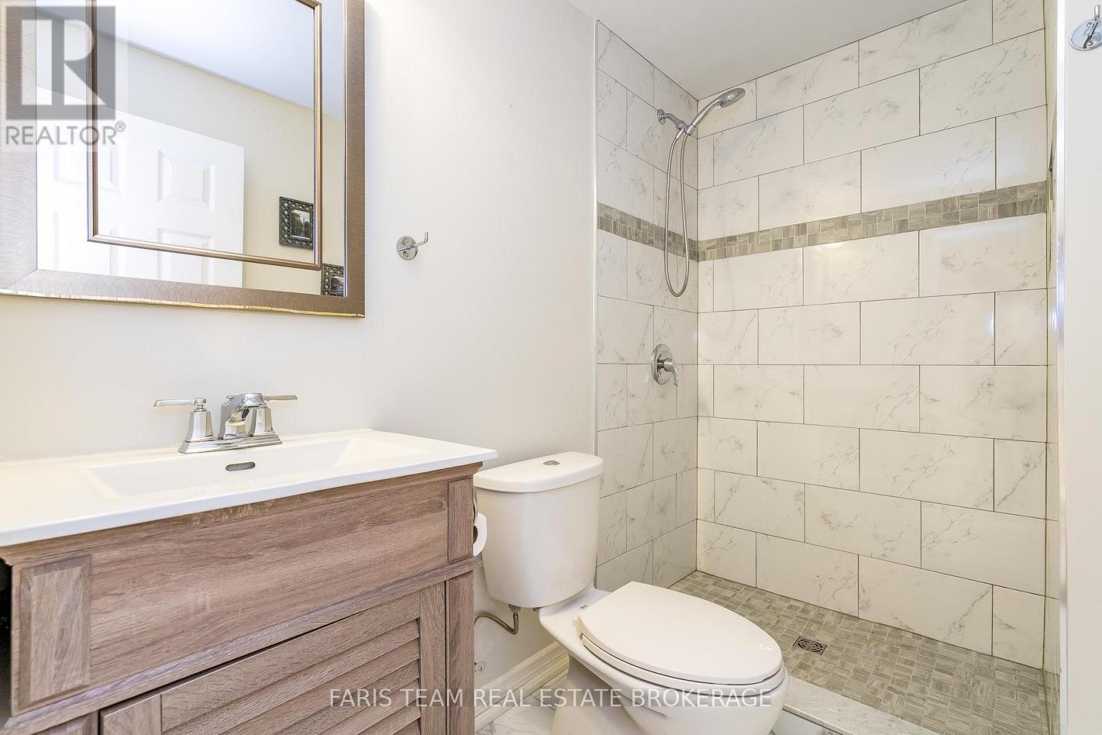 192 Wycliffe Cove, Tay, Ontario  L0K 2A0 - Photo 30 - S12469342