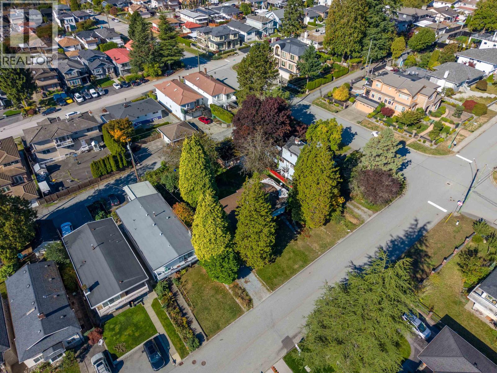 123 N Grosvenor Avenue, Burnaby, British Columbia  V5B 1J1 - Photo 4 - R3059354