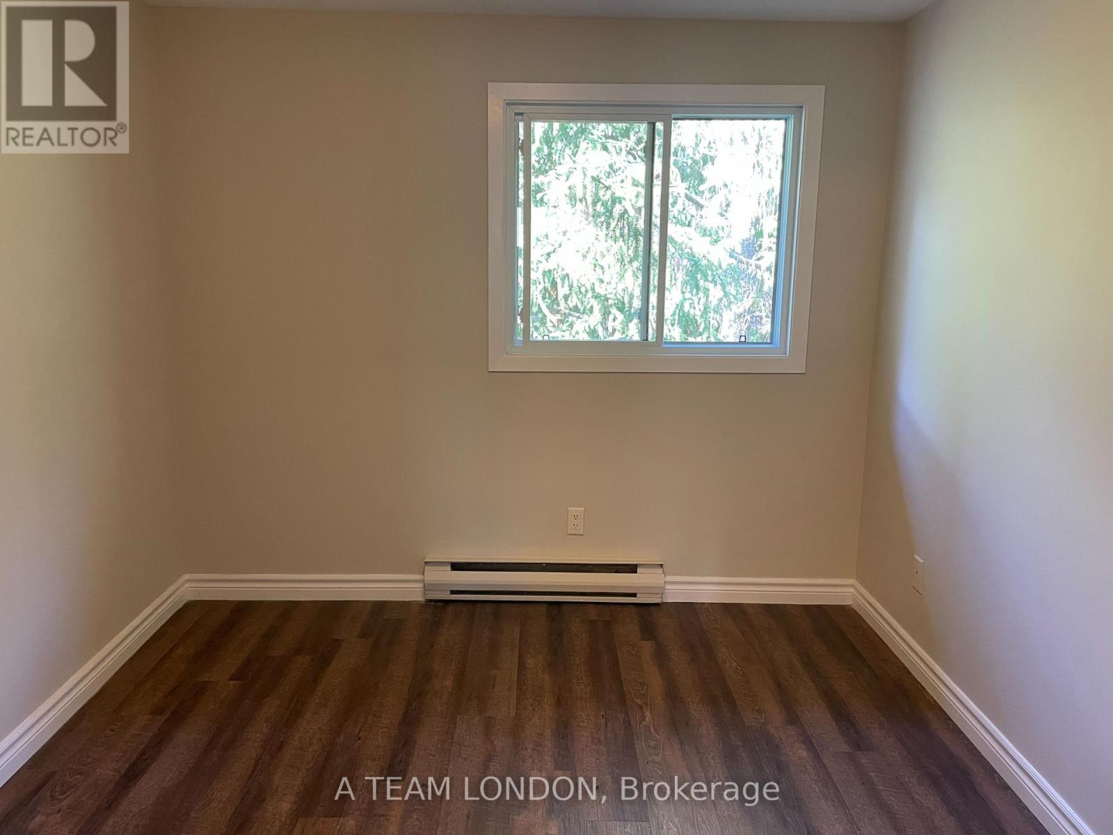 40 - 355 Sandringham Crescent, London South, Ontario  N6C 5K3 - Photo 16 - X12469405