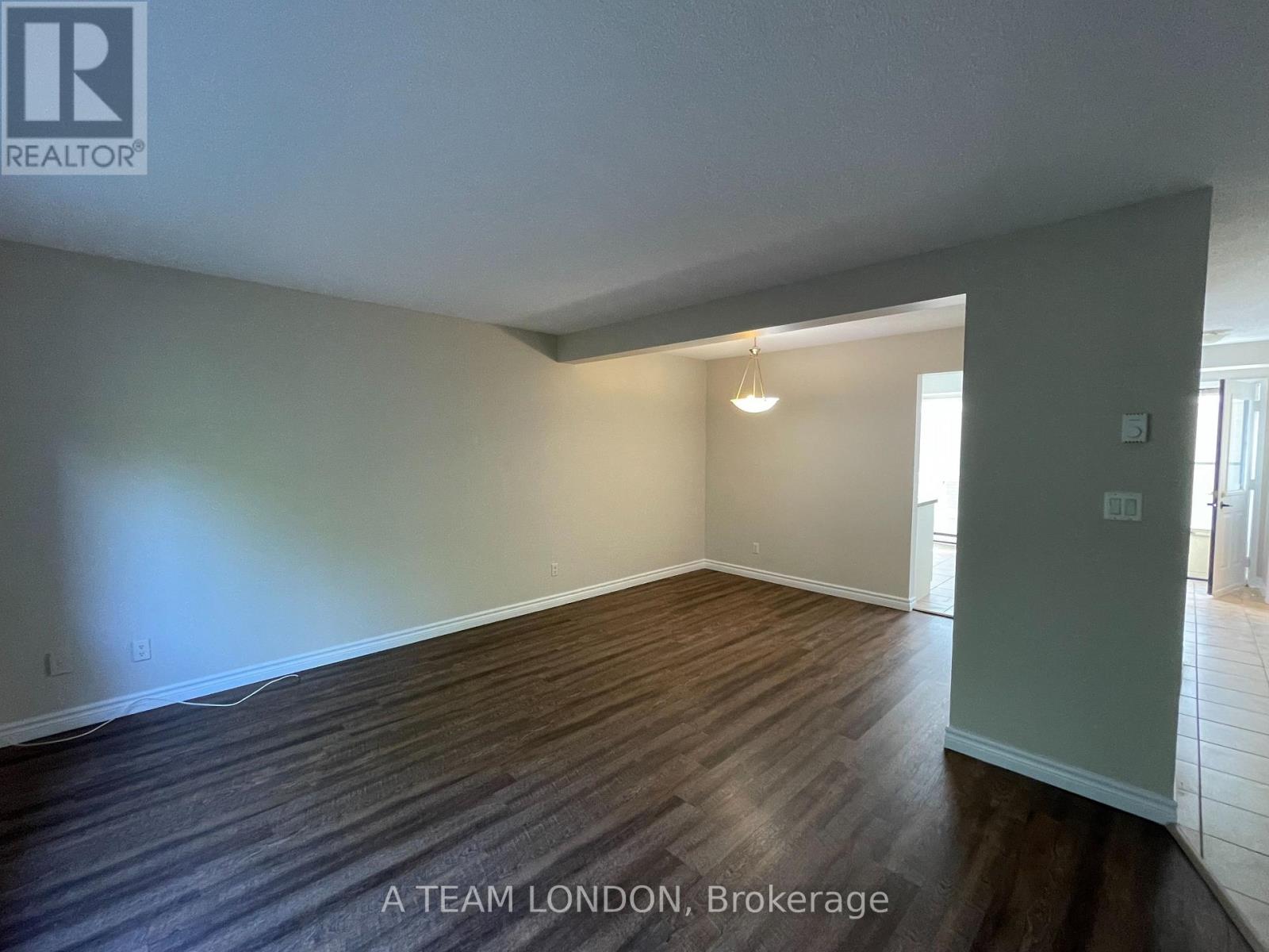 40 - 355 Sandringham Crescent, London South, Ontario  N6C 5K3 - Photo 6 - X12469405