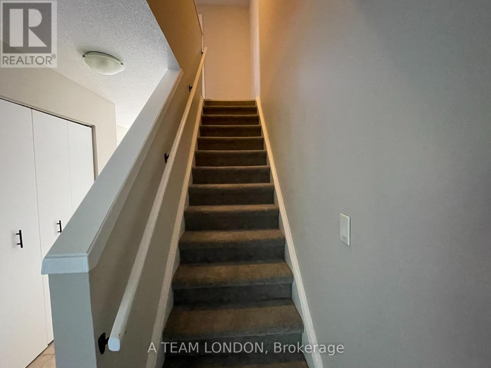 40 - 355 Sandringham Crescent, London South, Ontario  N6C 5K3 - Photo 8 - X12469405