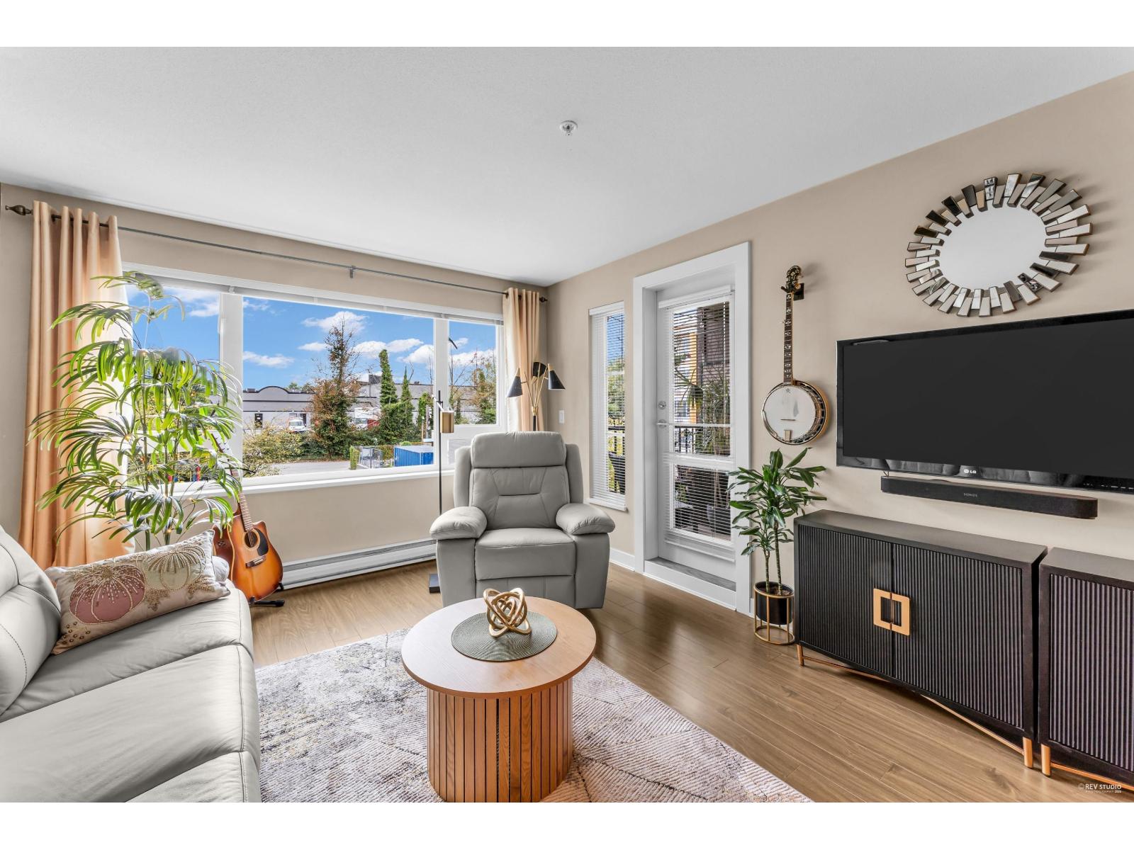 204 13740 75a Avenue, Surrey, British Columbia  V3W 0E8 - Photo 2 - R3059678