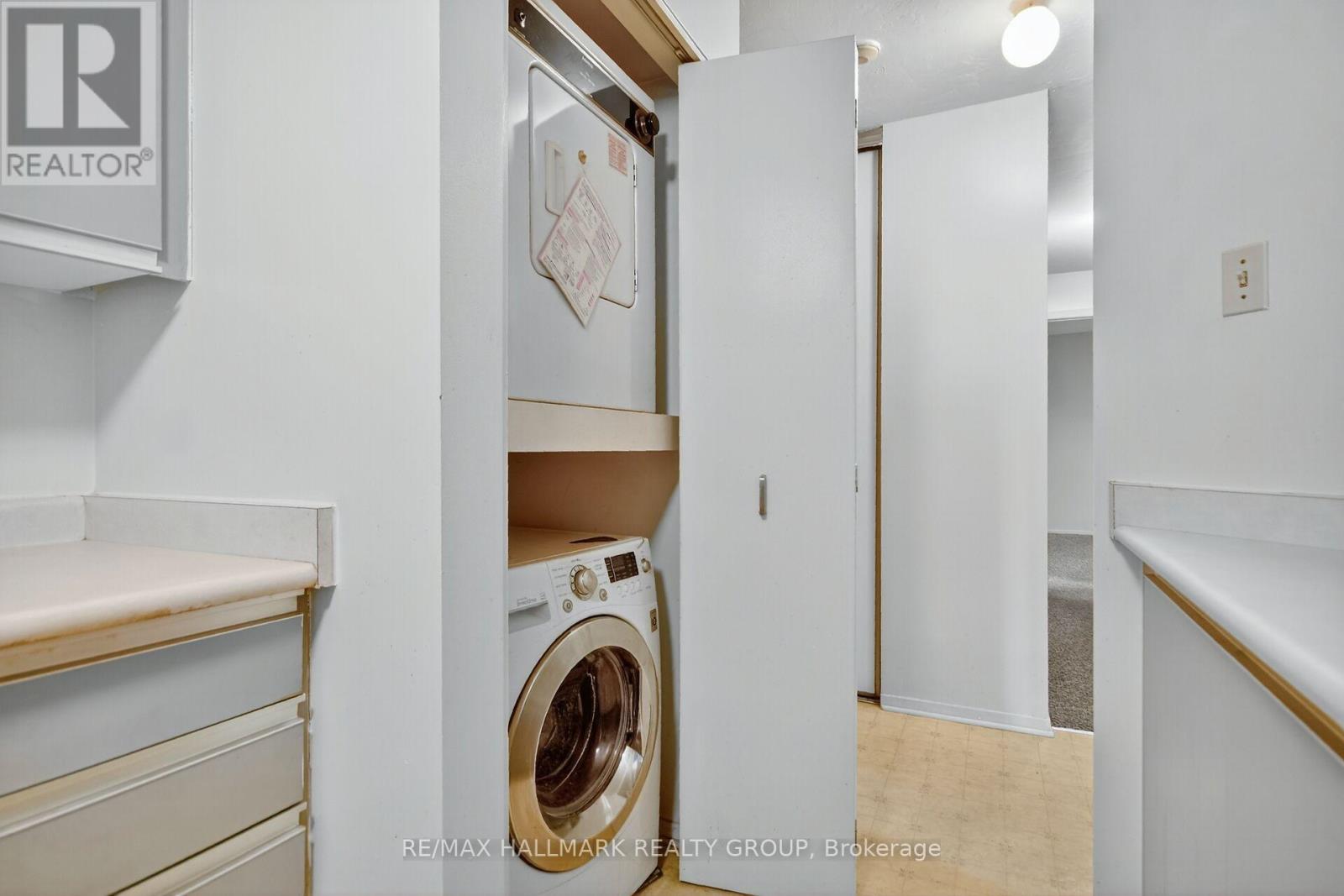 306 - 270 Brittany Drive, Ottawa, Ontario  K1K 4M3 - Photo 14 - X12469432