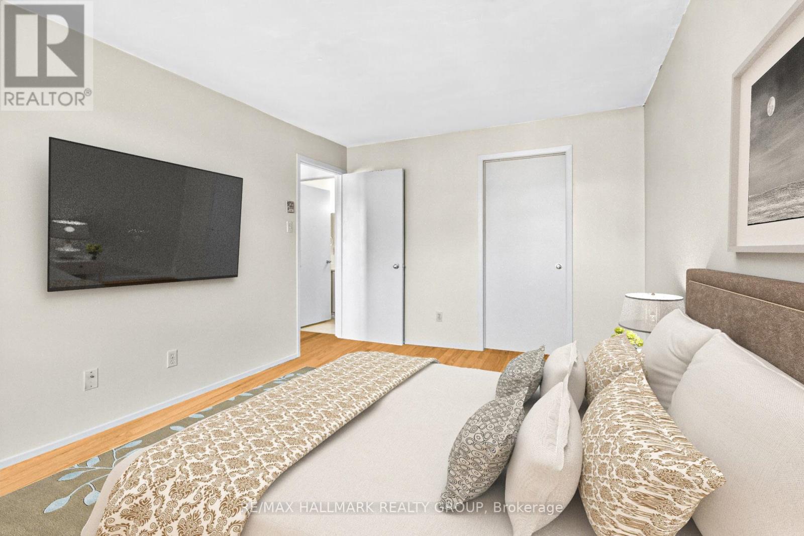 306 - 270 Brittany Drive, Ottawa, Ontario  K1K 4M3 - Photo 18 - X12469432