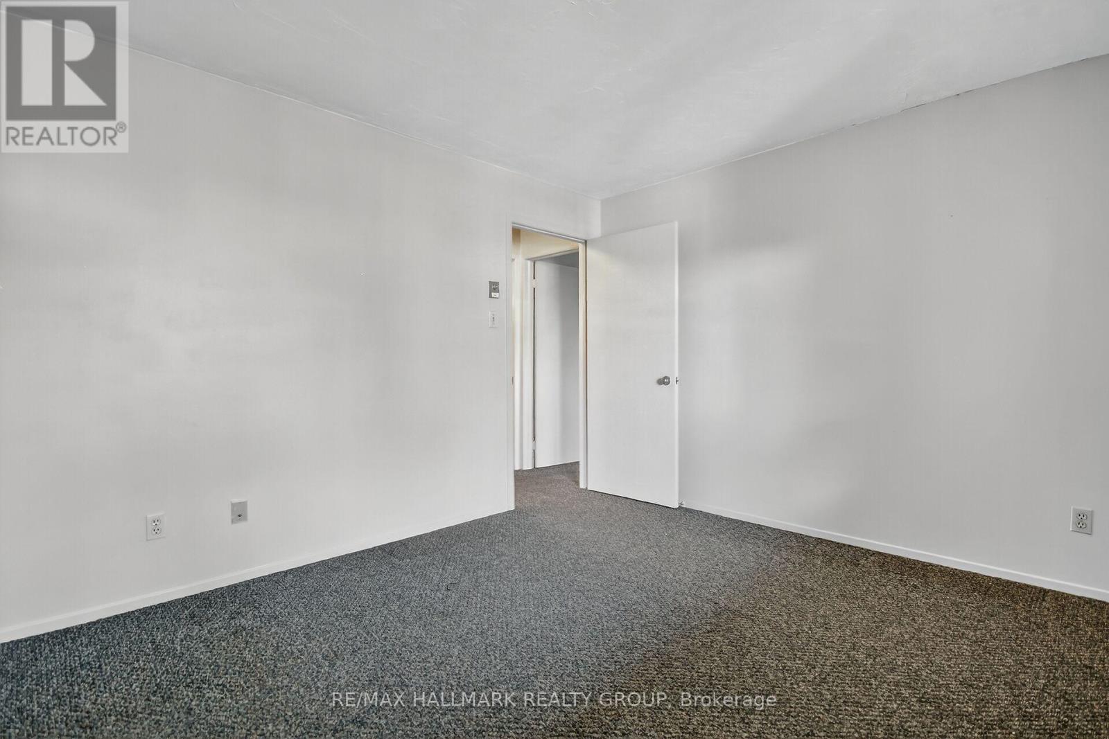 306 - 270 Brittany Drive, Ottawa, Ontario  K1K 4M3 - Photo 21 - X12469432