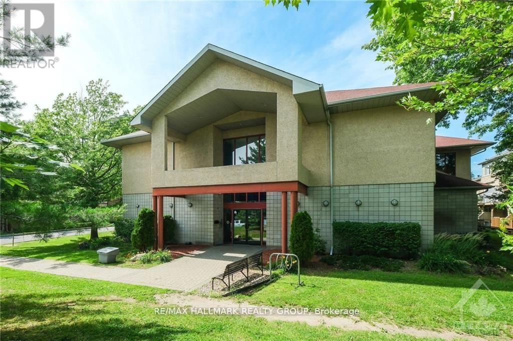 306 - 270 Brittany Drive, Ottawa, Ontario  K1K 4M3 - Photo 33 - X12469432