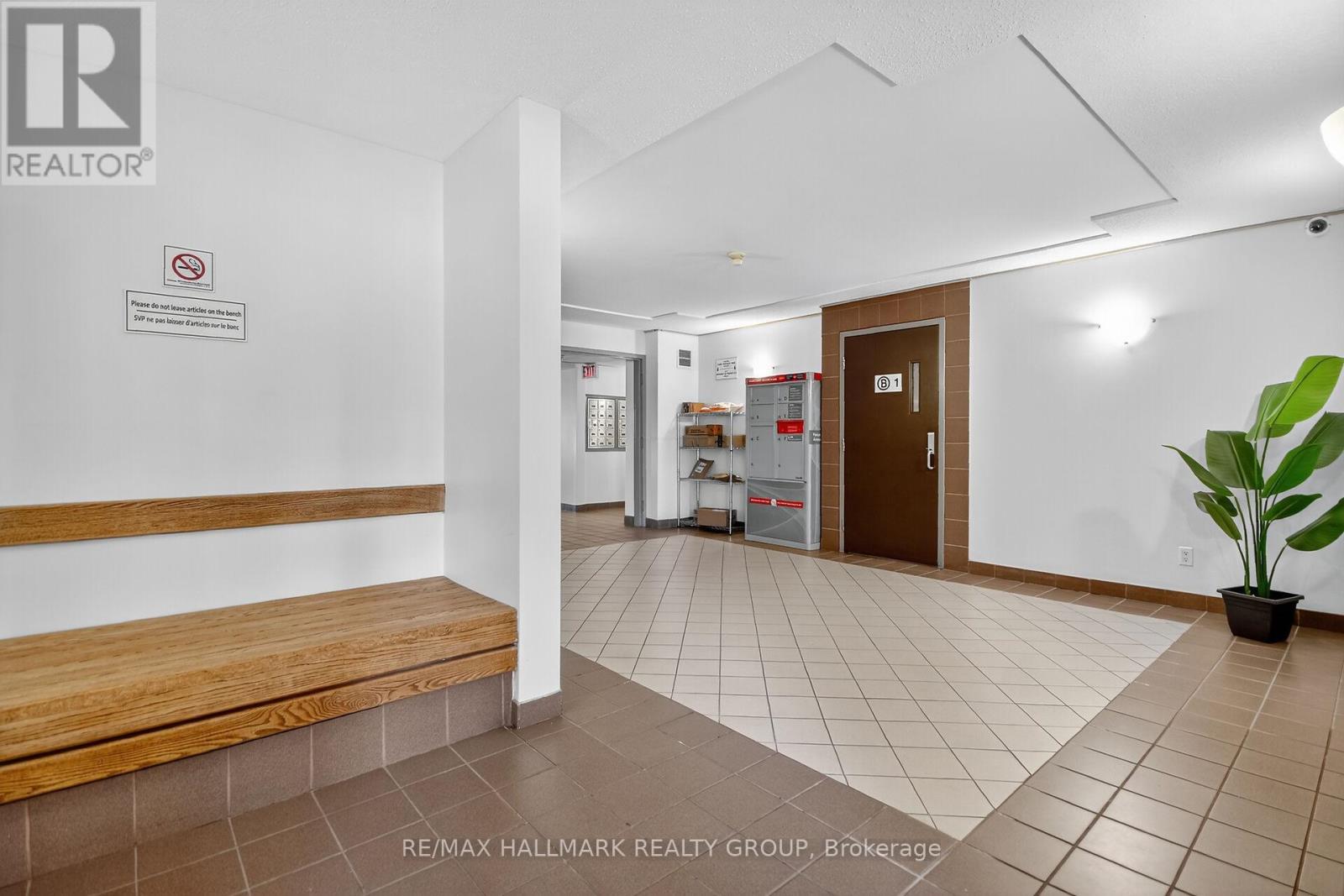 306 - 270 Brittany Drive, Ottawa, Ontario  K1K 4M3 - Photo 39 - X12469432