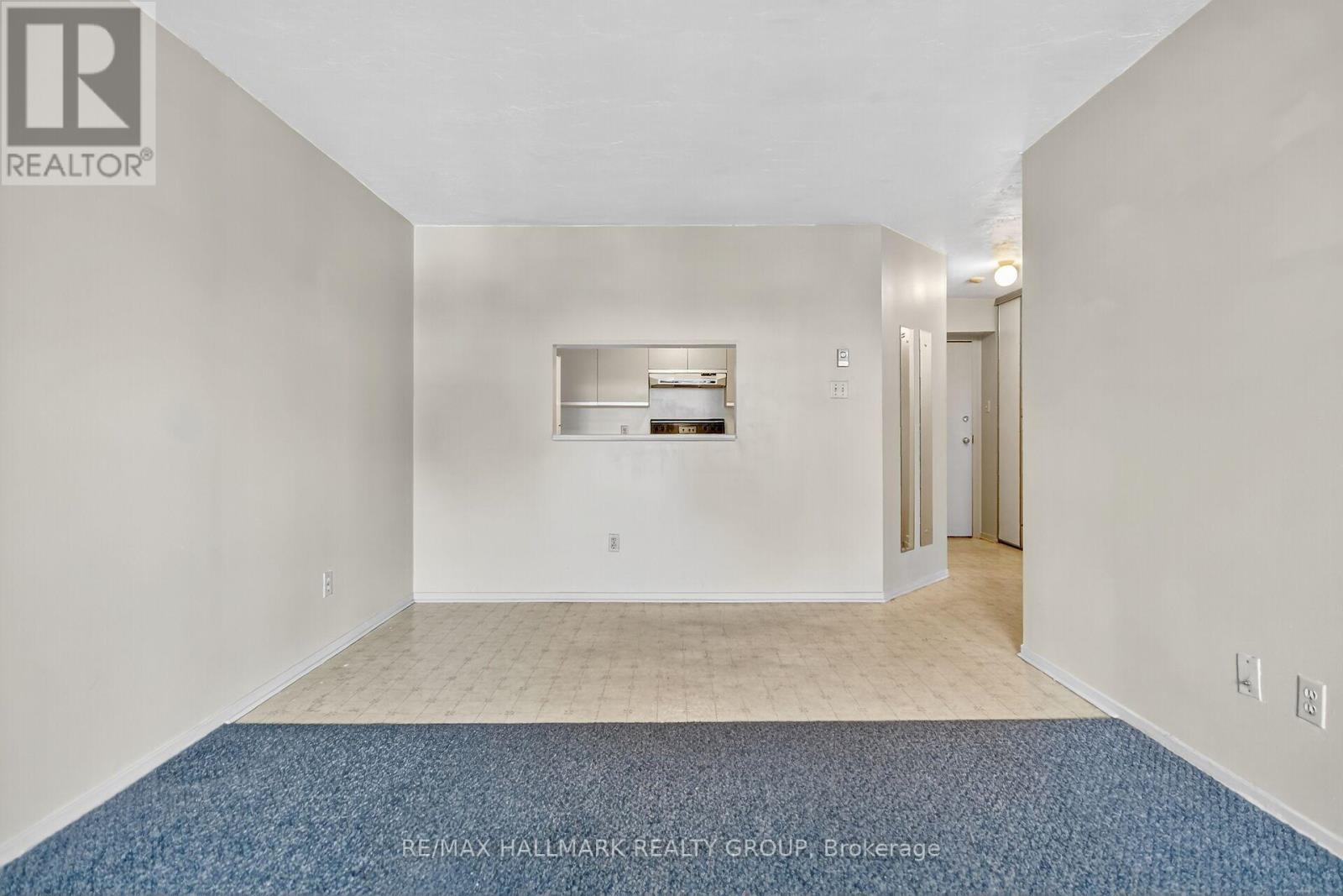 306 - 270 Brittany Drive, Ottawa, Ontario  K1K 4M3 - Photo 6 - X12469432