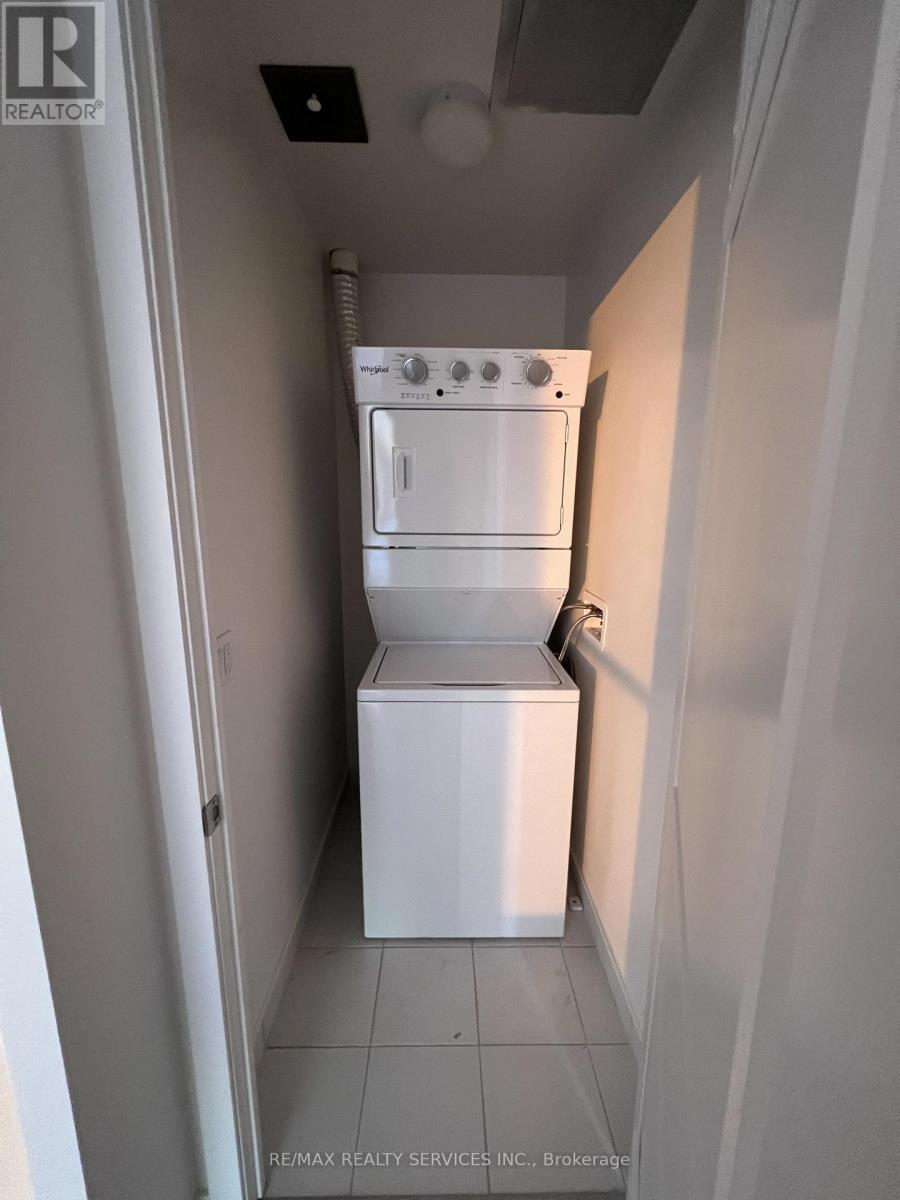 2209b - 4655 Metcalfe Avenue N, Mississauga, Ontario  L5M 0Z7 - Photo 14 - W12469282
