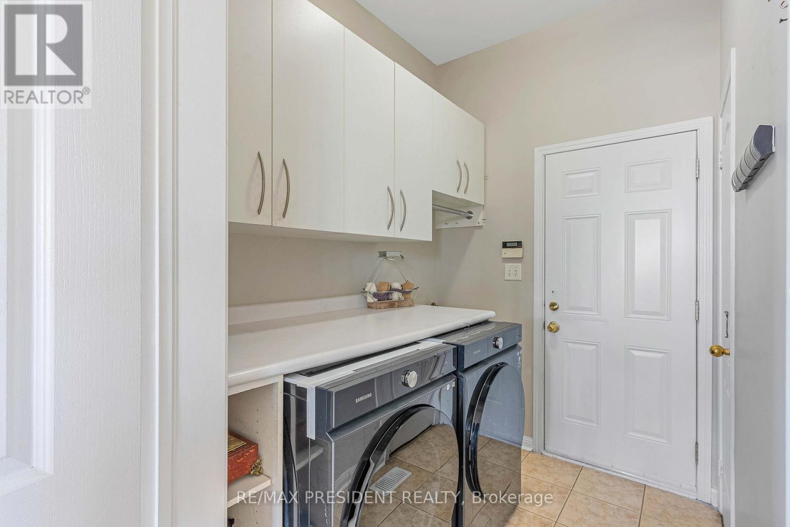 151 Herdwick Street, Brampton, Ontario  L6S 0A7 - Photo 13 - W12469291