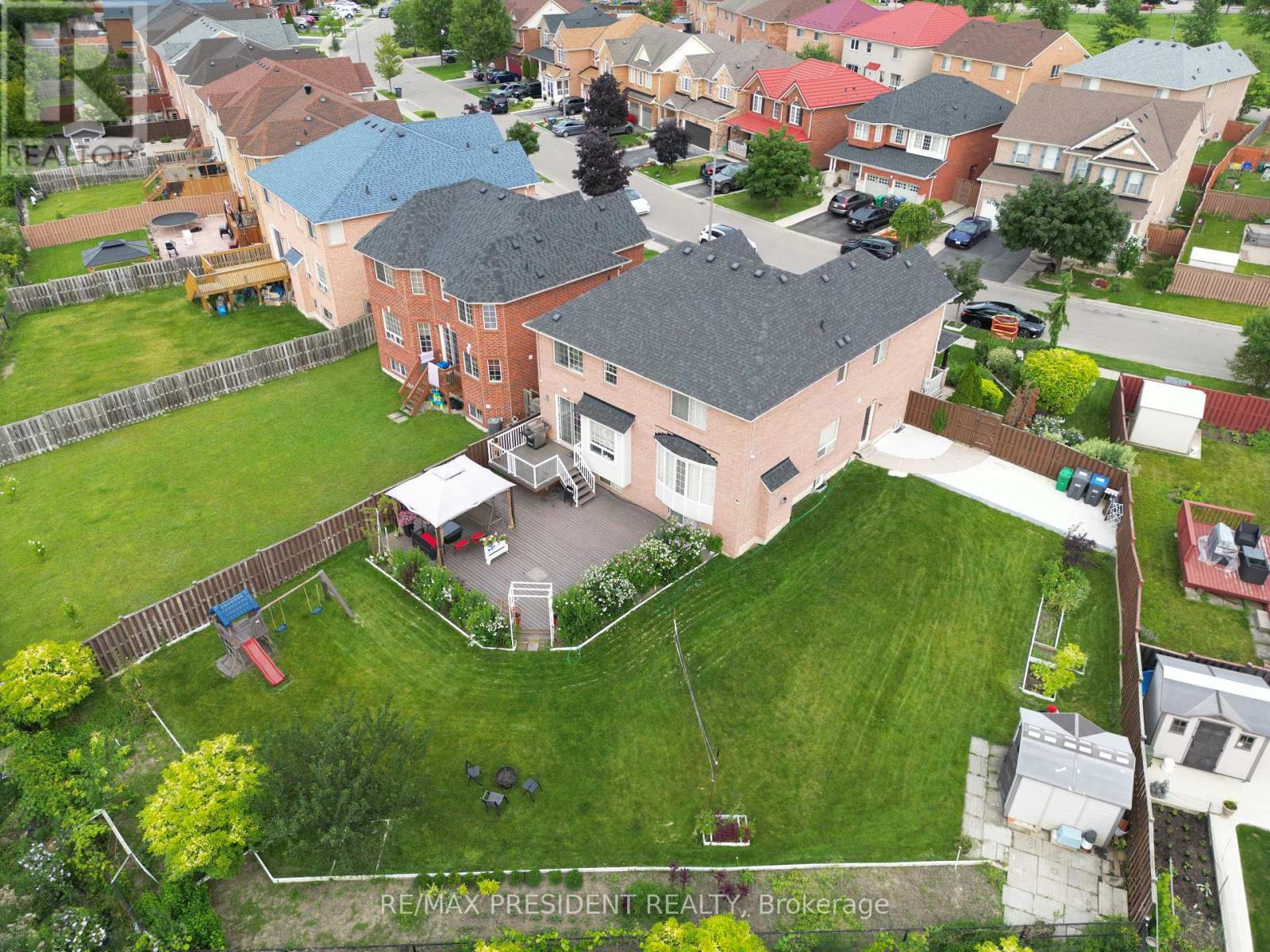151 Herdwick Street, Brampton, Ontario  L6S 0A7 - Photo 35 - W12469291