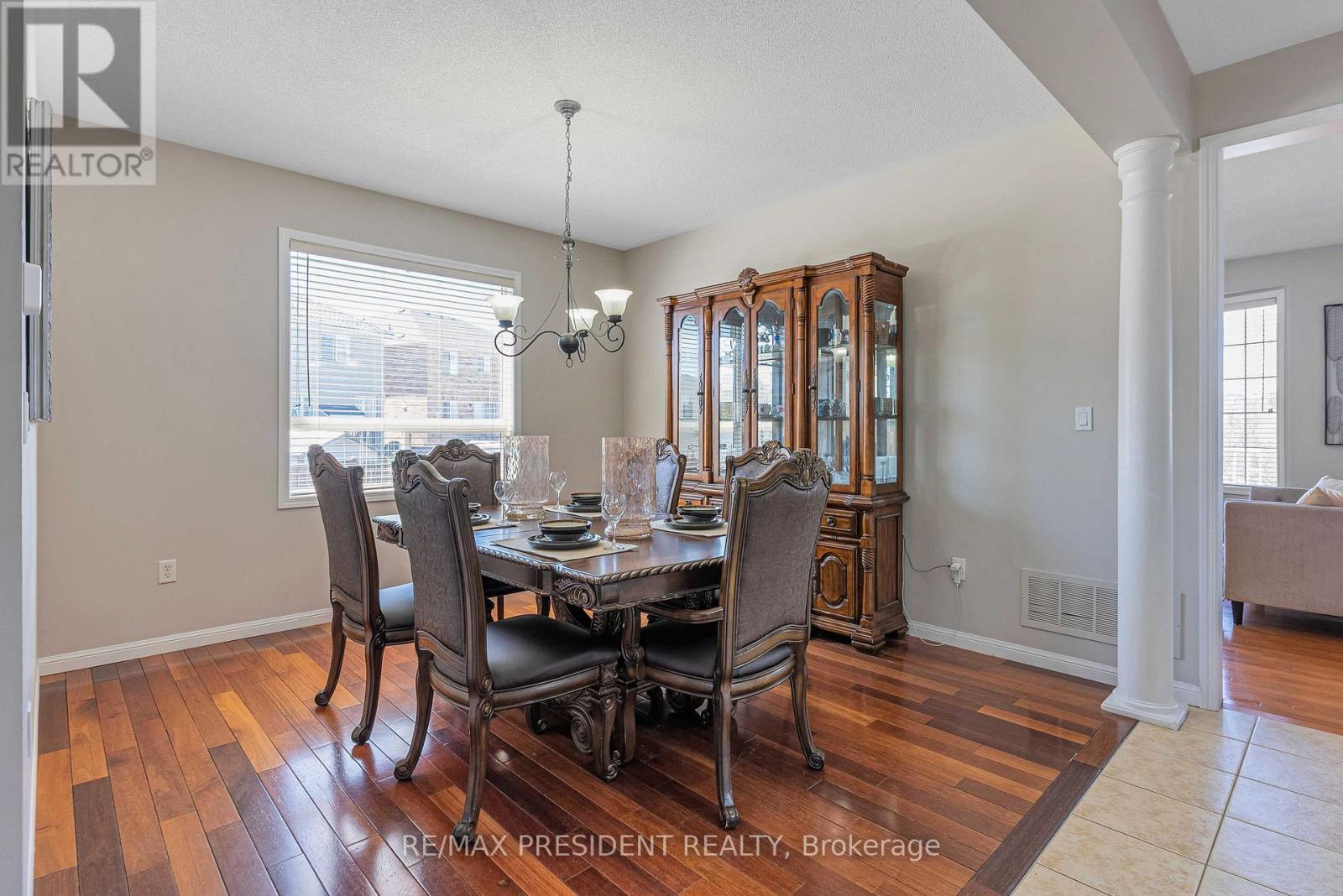 151 Herdwick Street, Brampton, Ontario  L6S 0A7 - Photo 5 - W12469291