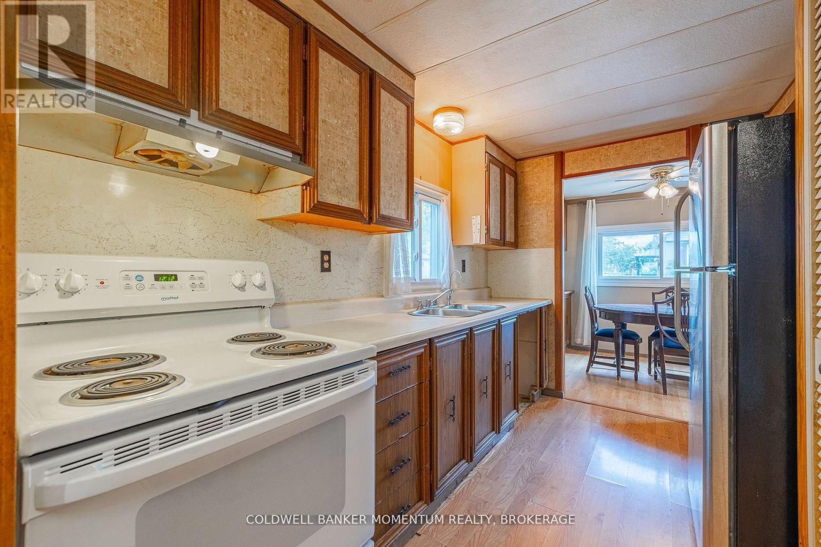214 - 241 St. Paul Street W, St. Catharines, Ontario  L2S 2E5 - Photo 14 - X12469387