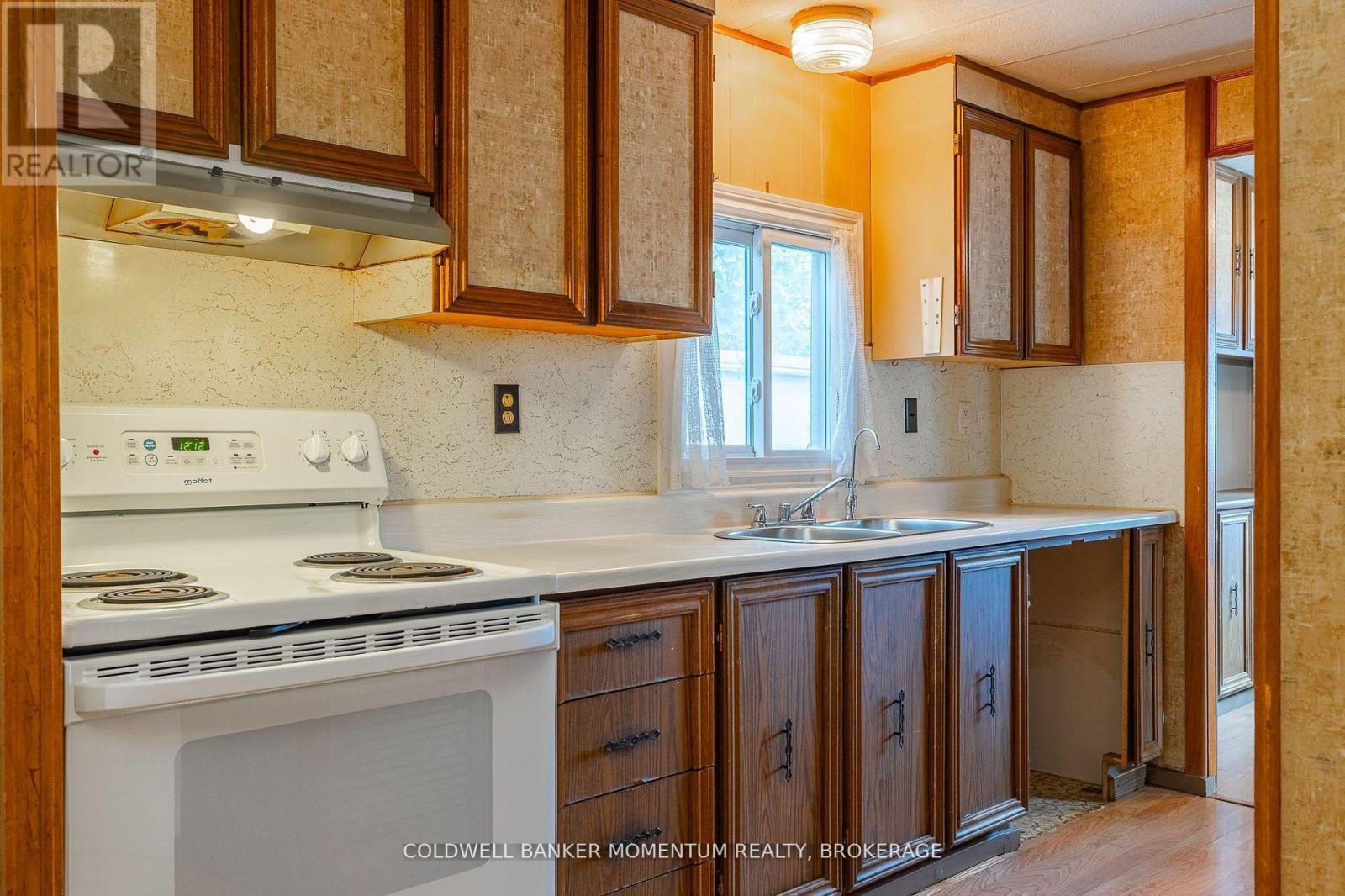 214 - 241 St. Paul Street W, St. Catharines, Ontario  L2S 2E5 - Photo 15 - X12469387