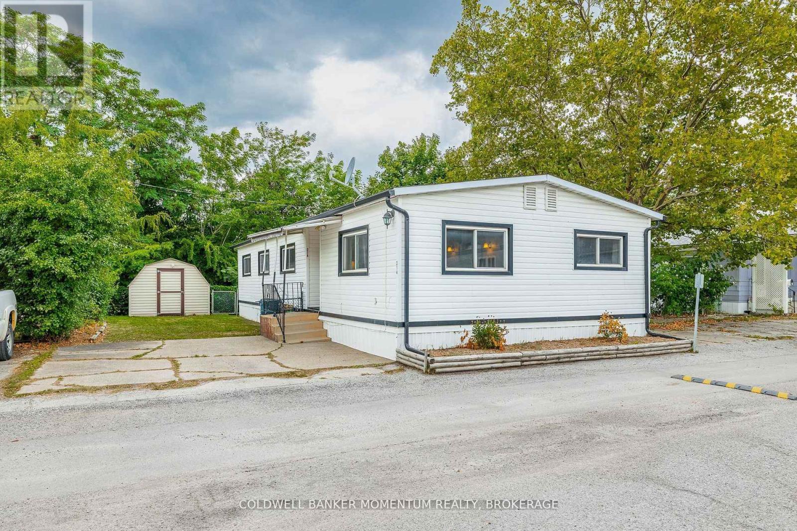 214 - 241 St. Paul Street W, St. Catharines, Ontario  L2S 2E5 - Photo 4 - X12469387