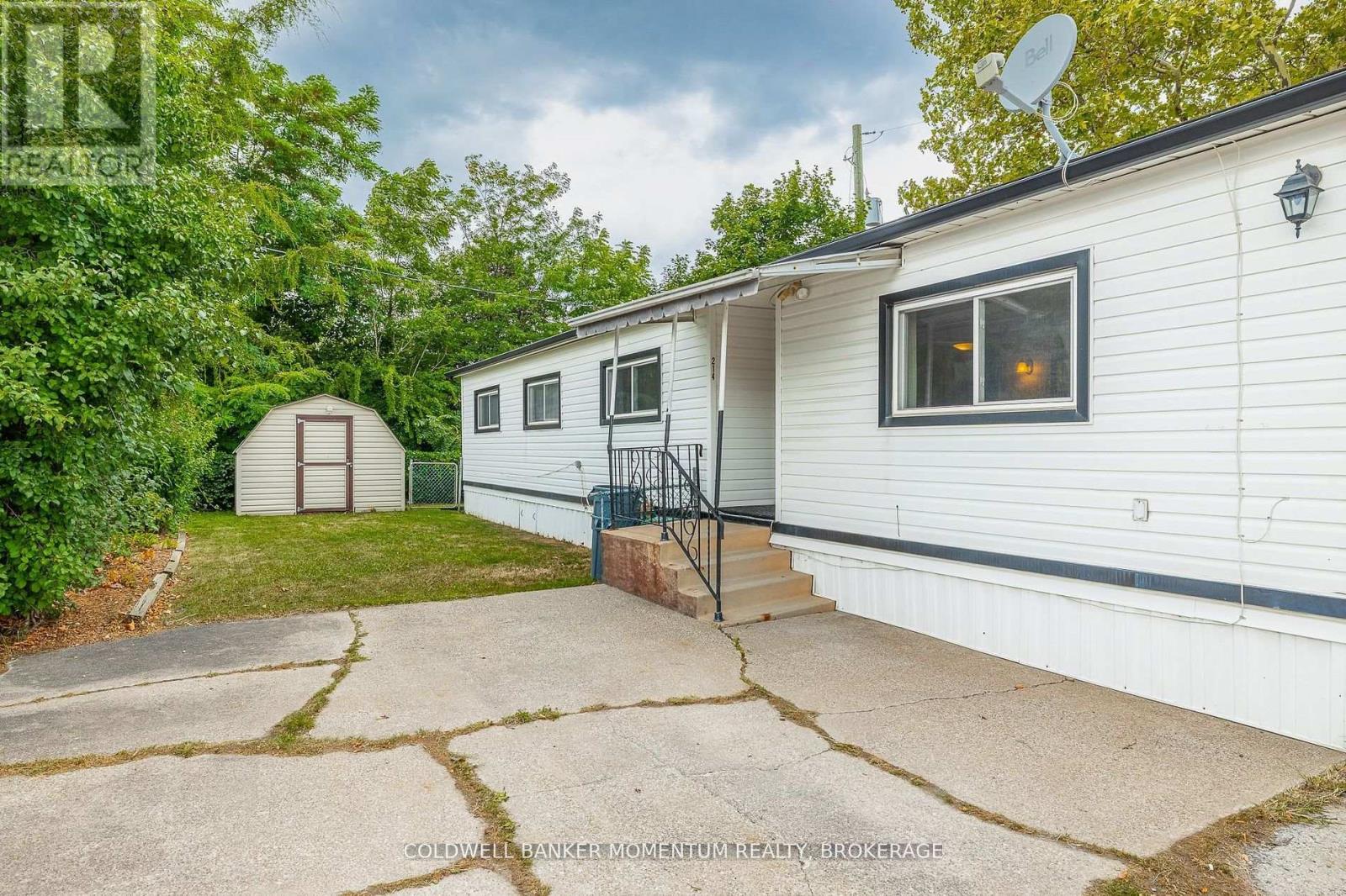 214 - 241 St. Paul Street W, St. Catharines, Ontario  L2S 2E5 - Photo 5 - X12469387