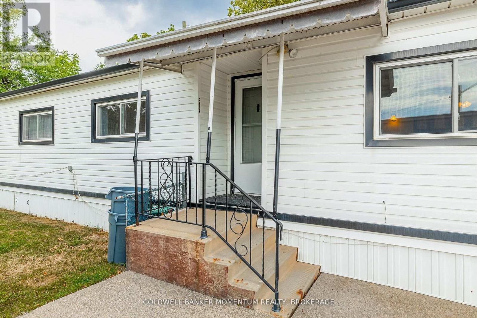 214 - 241 St. Paul Street W, St. Catharines, Ontario  L2S 2E5 - Photo 6 - X12469387