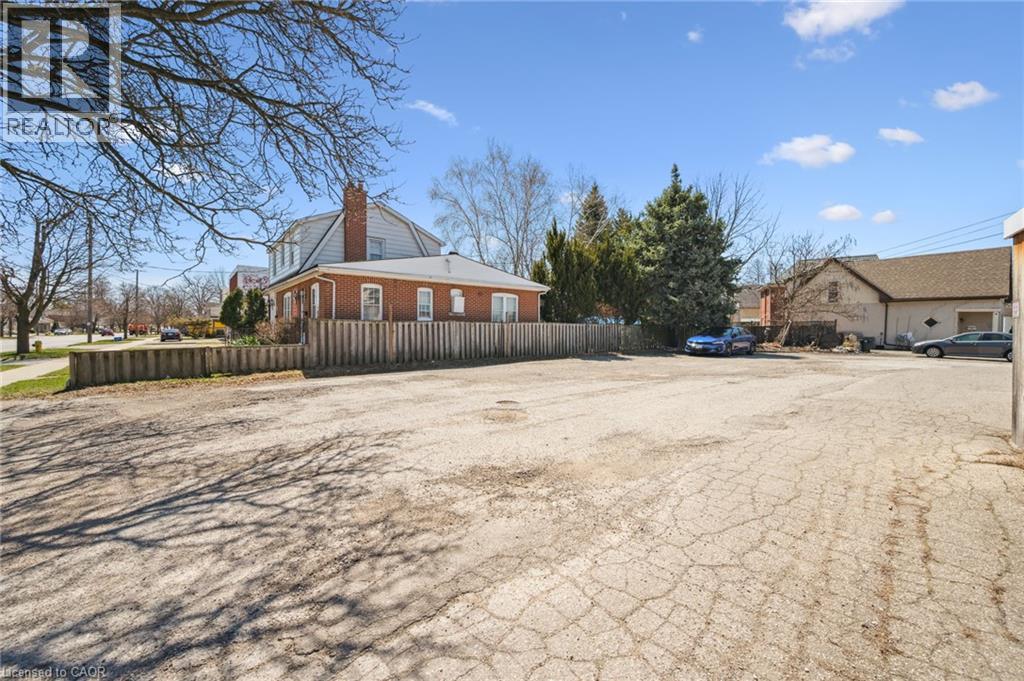75 - 79 Erie Avenue, Brantford, Ontario  N3S 2G1 - Photo 6 - 40780220
