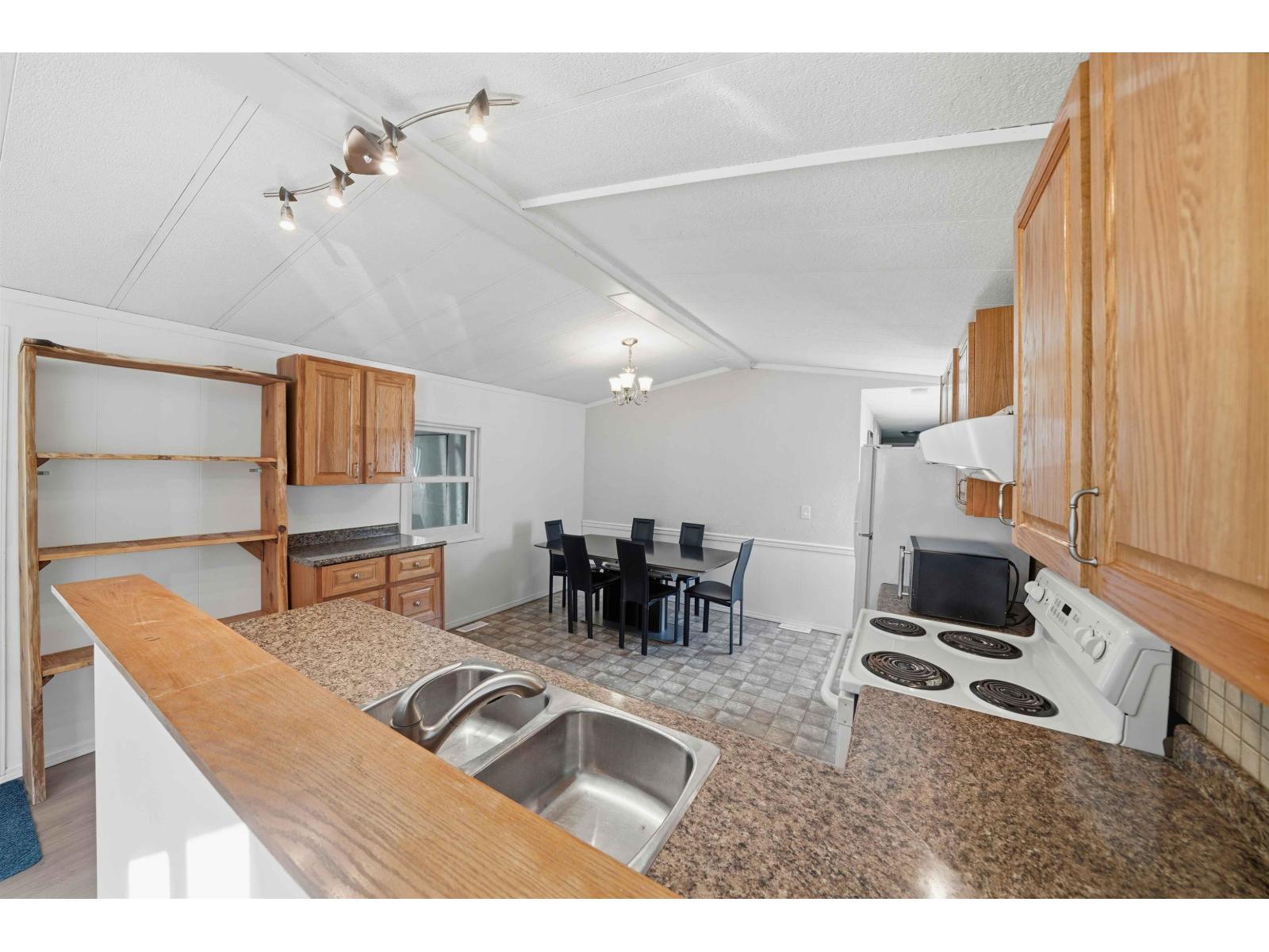 207 45835 Sleepy Hollow Road, Cultus Lake East, Cultus Lake, British Columbia  V2R 5A9 - Photo 15 - R3059505