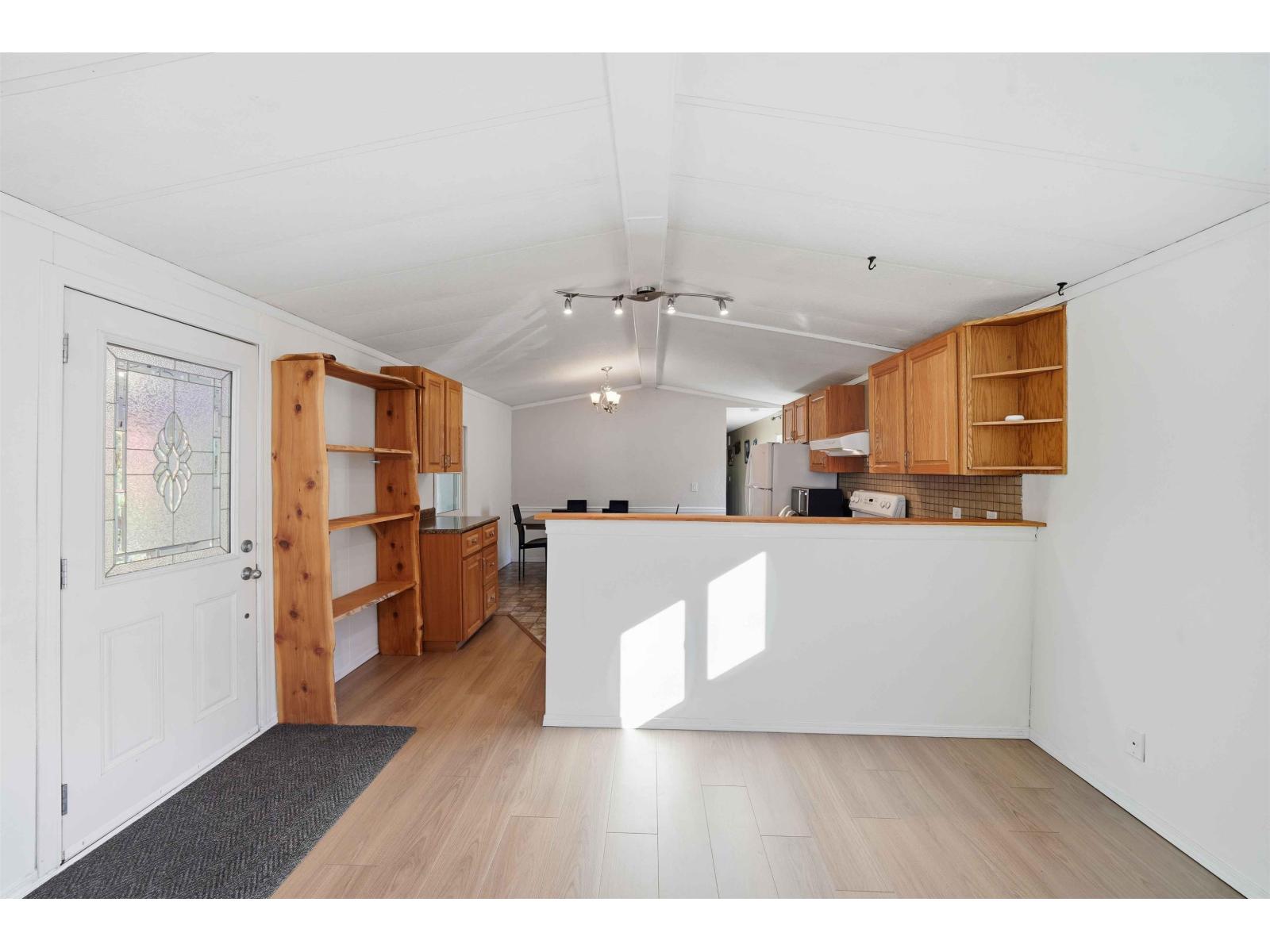 207 45835 Sleepy Hollow Road, Cultus Lake East, Cultus Lake, British Columbia  V2R 5A9 - Photo 16 - R3059505