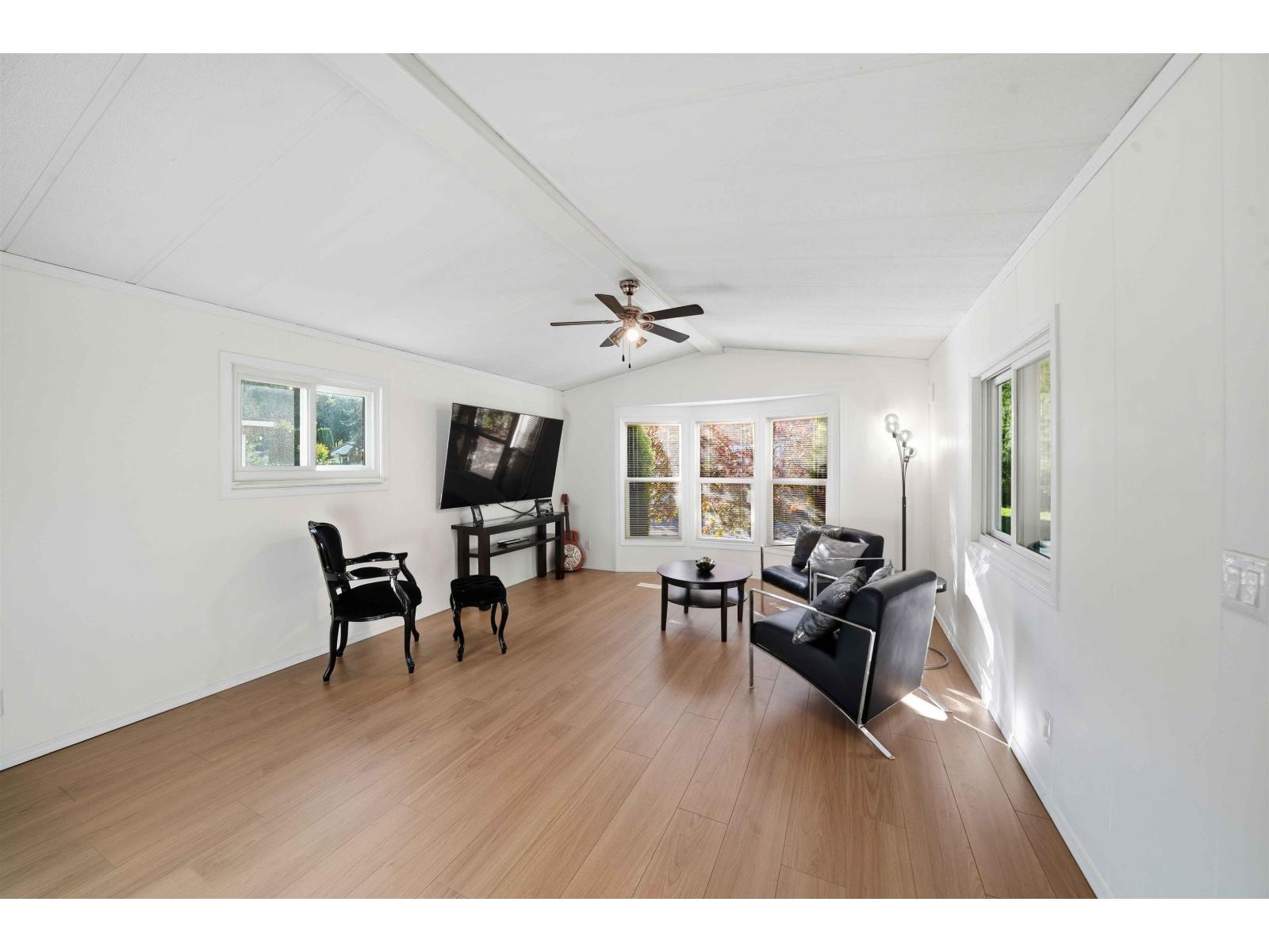 207 45835 Sleepy Hollow Road, Cultus Lake East, Cultus Lake, British Columbia  V2R 5A9 - Photo 17 - R3059505