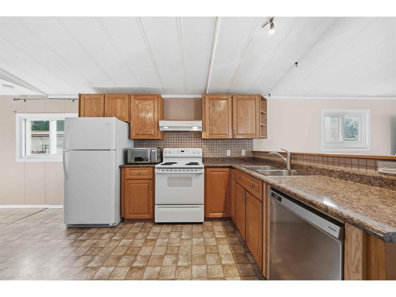 207 45835 Sleepy Hollow Road, Cultus Lake East, Cultus Lake, British Columbia  V2R 5A9 - Photo 11 - R3059505