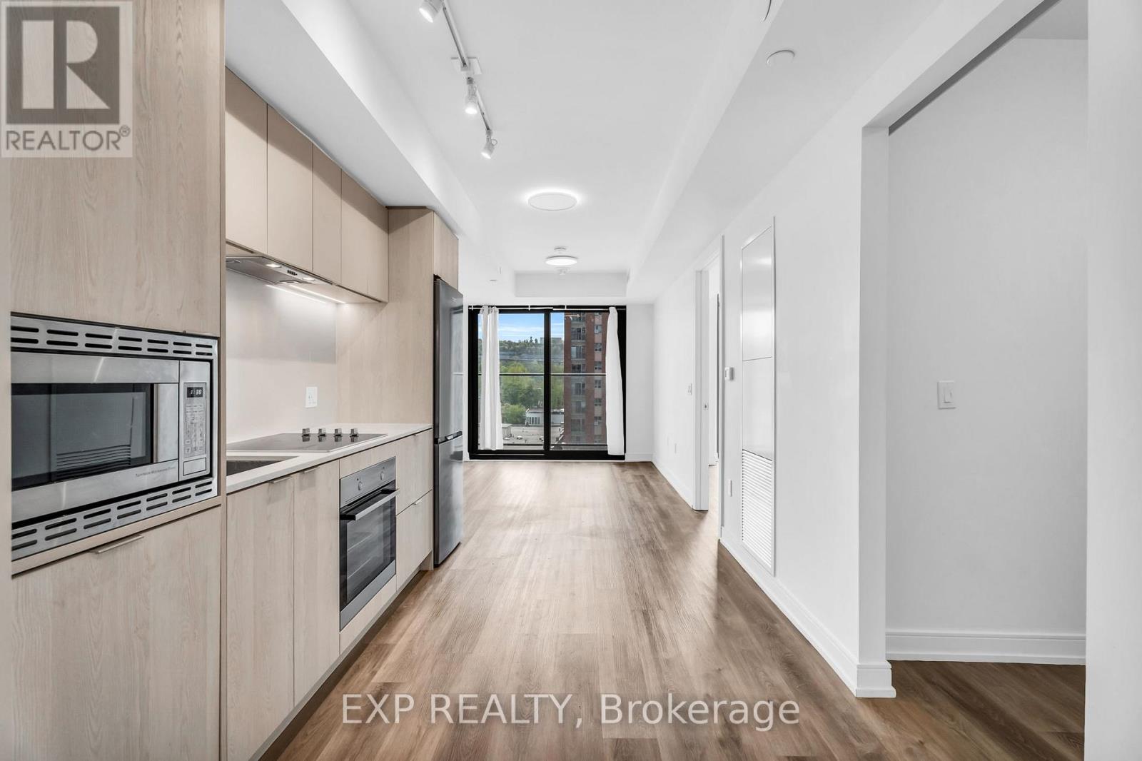 828 - 1 Jarvis Street, Hamilton, Ontario  L8R 3J2 - Photo 8 - X12469288